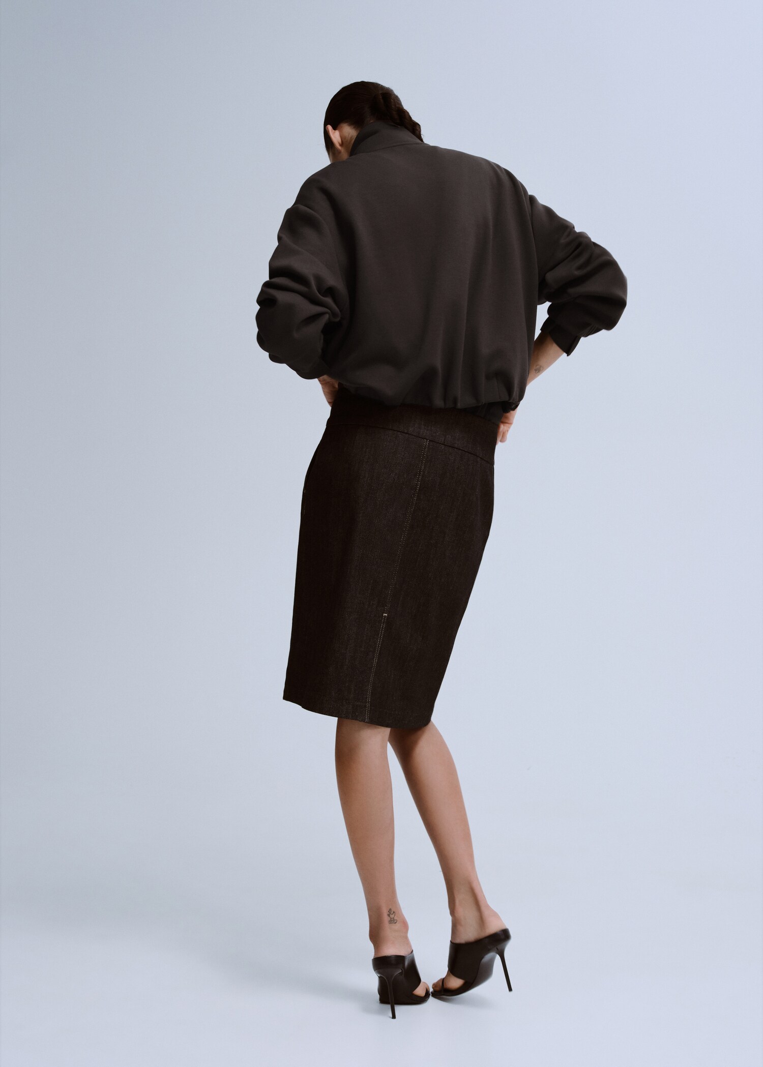 Sweat guesi - Verso de l’article