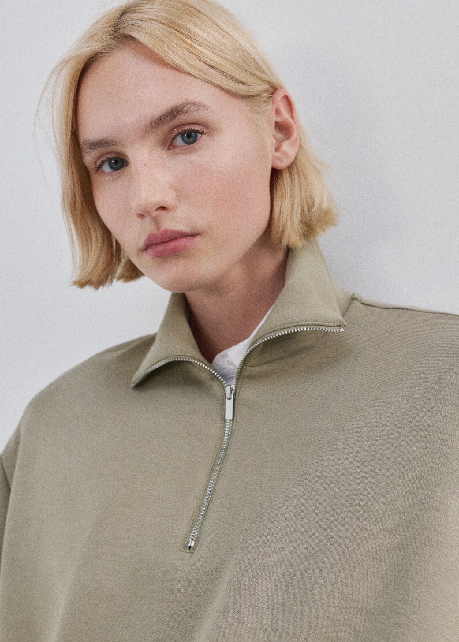 Sweat-shirt ballon à col haut - Détail de l'article 1