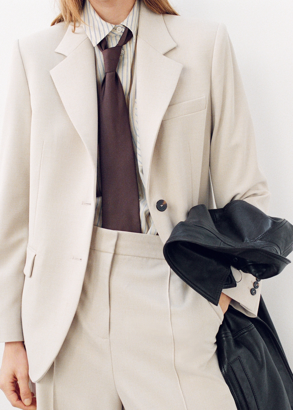 Straight mid-rise pants