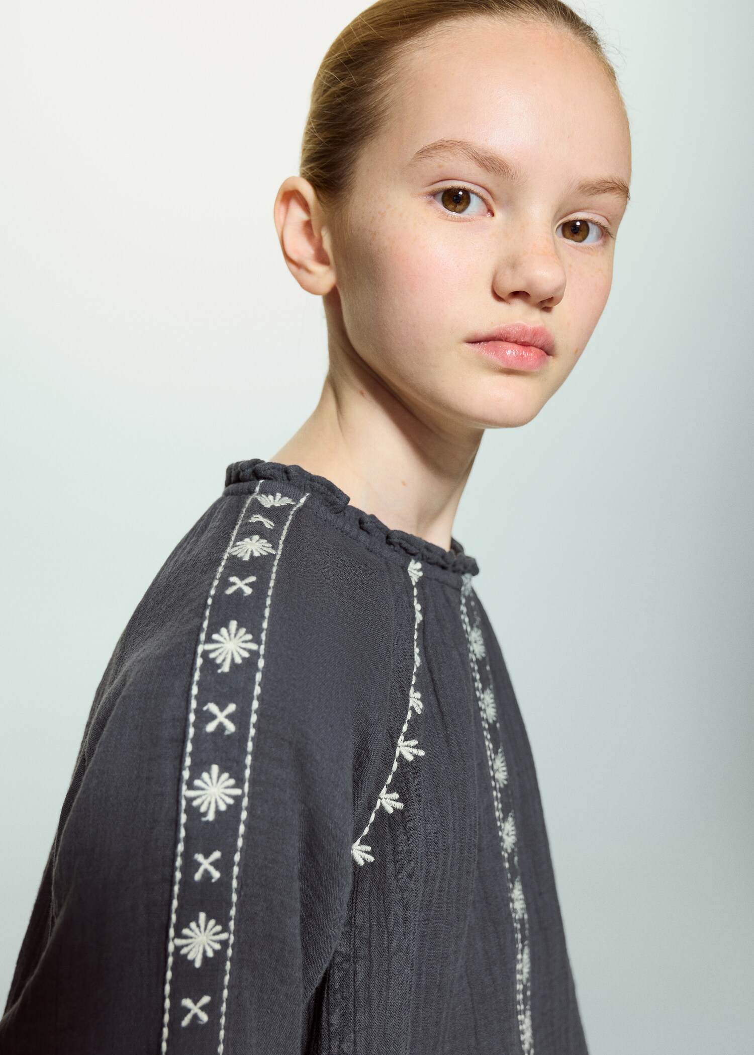 Embroidered cotton blouse - Details of the article 1