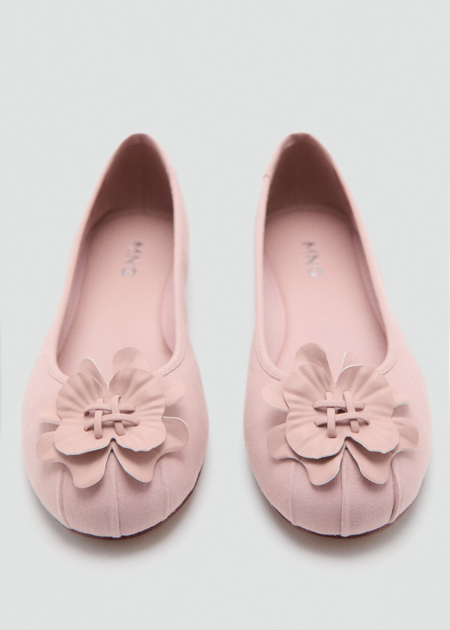 Ballerinasko med blomdetalj - Detaljer om artikeln 2