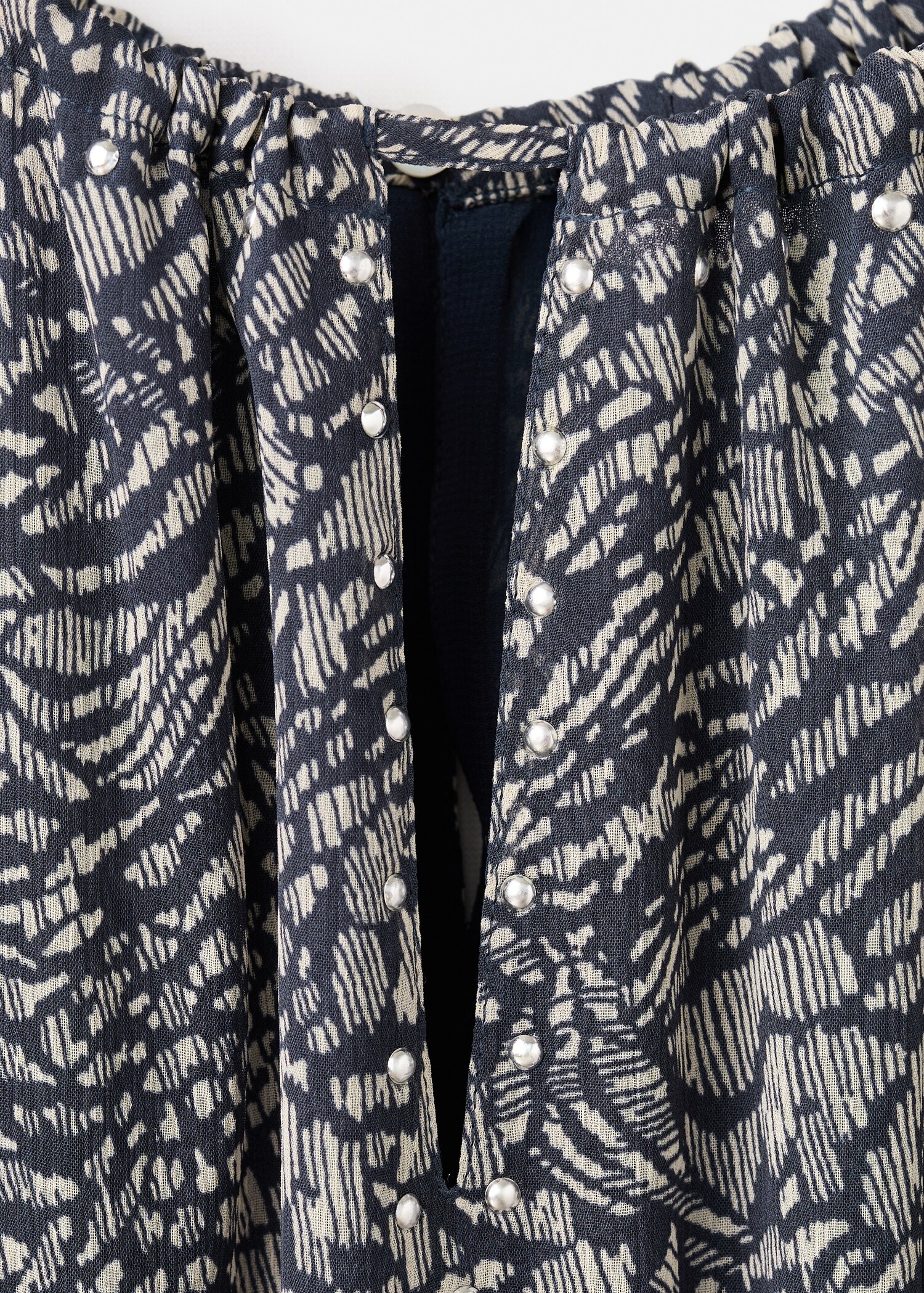 Cut-Out-Kleid mit Rüschen - Detail des Artikels 0