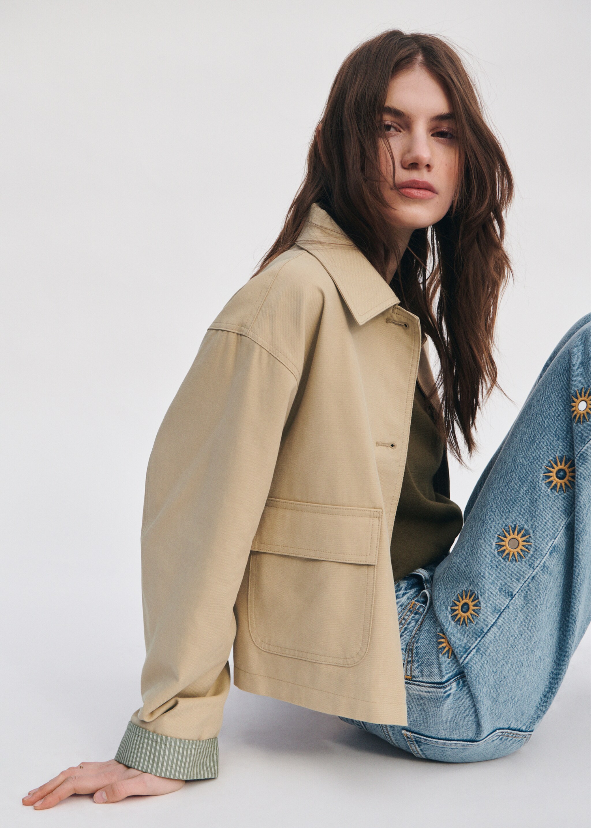 Trench crop clásico - Detalle del artículo 5, Beige. Ref: 27084052-00.