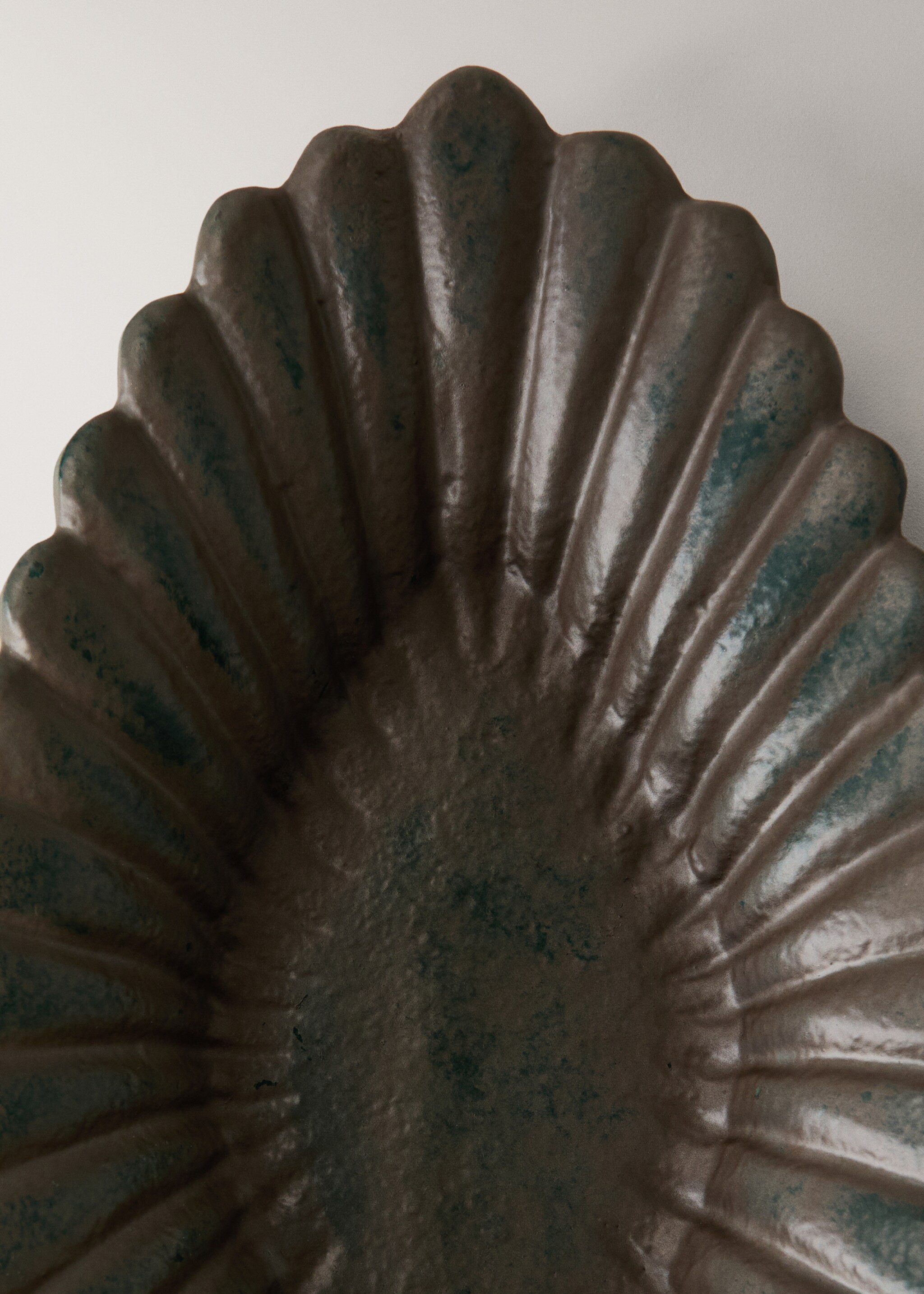 Алюмінієва фактурна поверхня - Детальніше про товар 1, Темний вересовий сірий. Ref: 27084053-00.