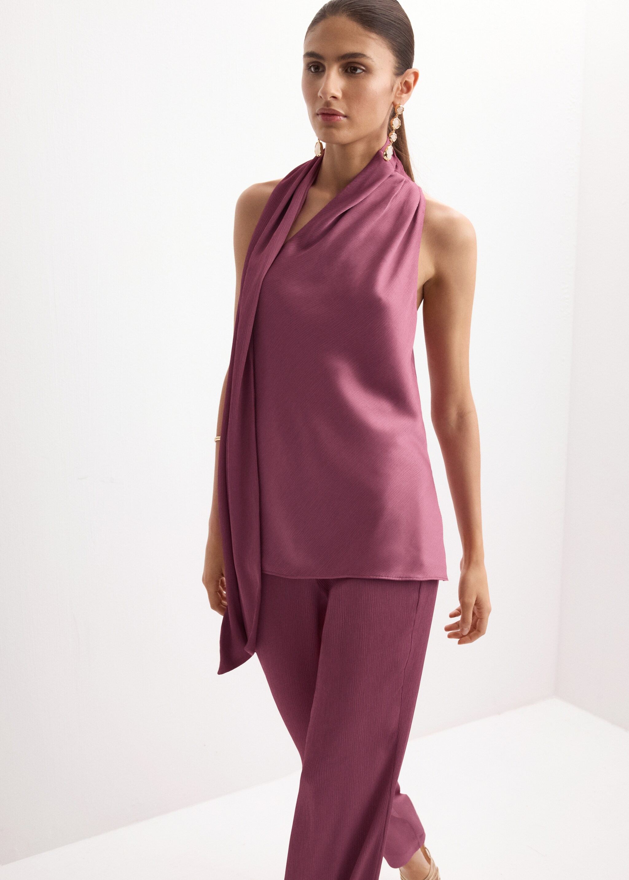 Top fular cuello - Detalle del artículo 2, Morado claro/pastel. Ref: 27084074-00.