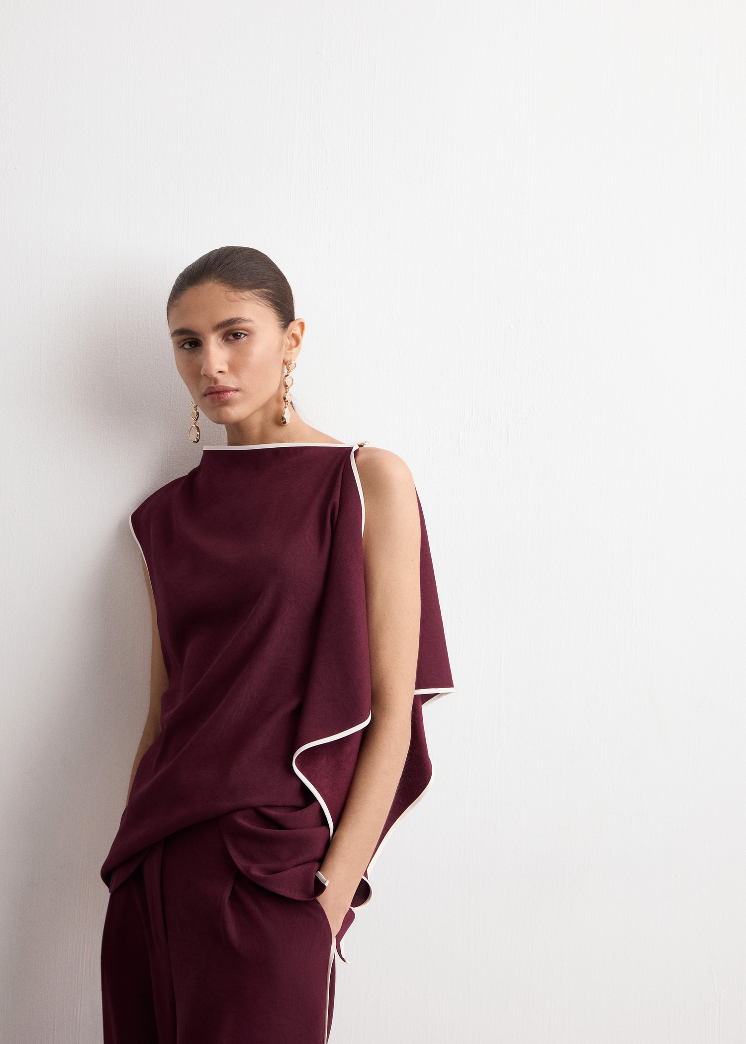 Ruffle asymmetric blouse - Medium plane