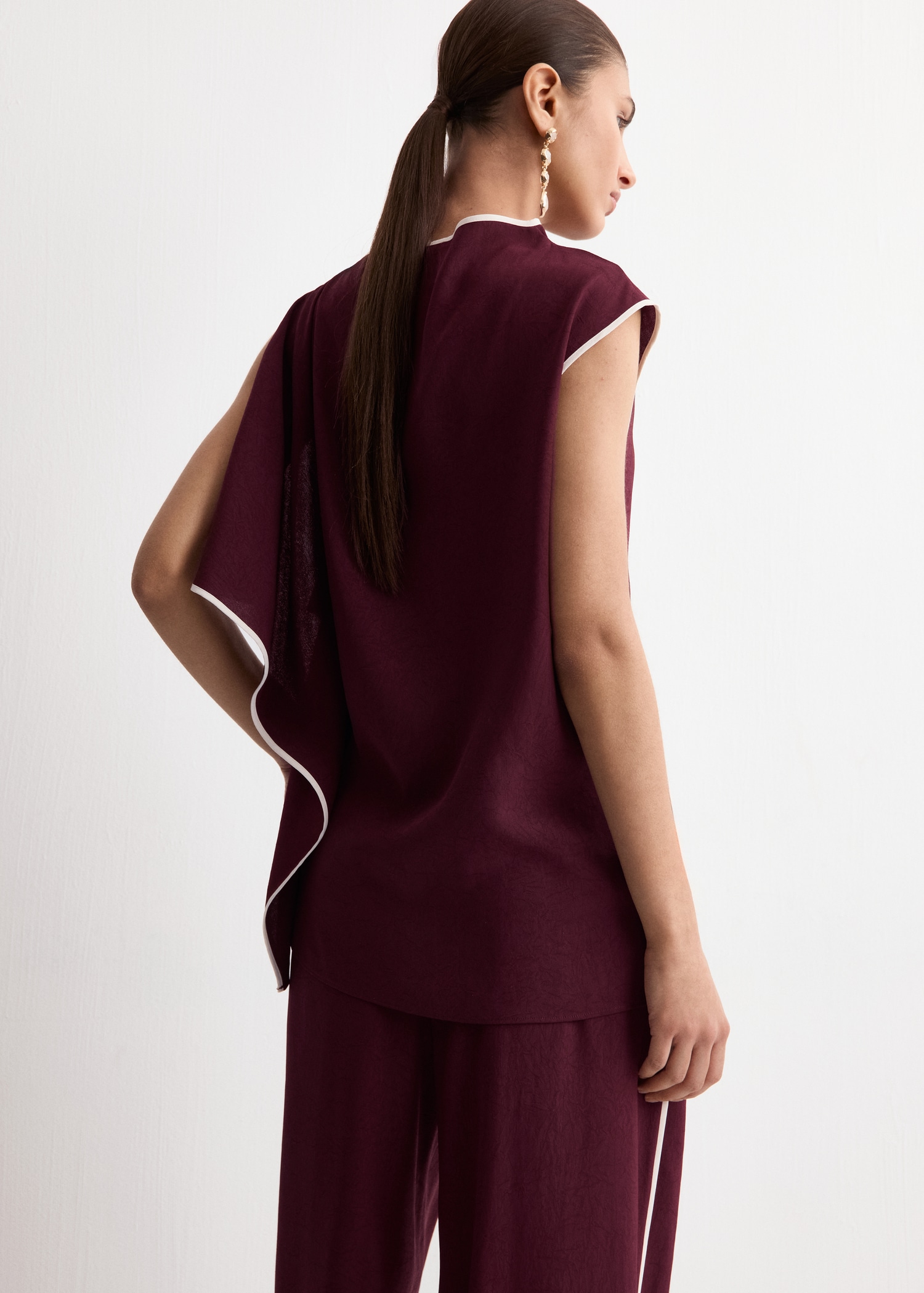 Ruffle asymmetric blouse - Reverse of the article