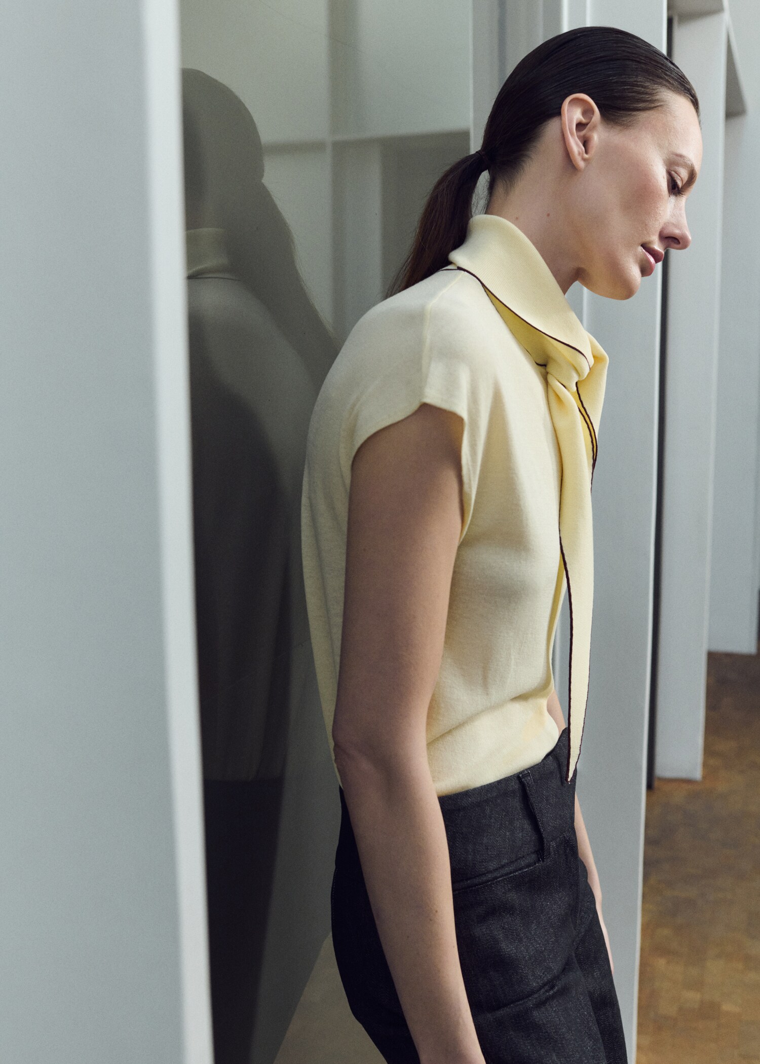 Knitted top with scarf detail - Pormenor do artigo 1