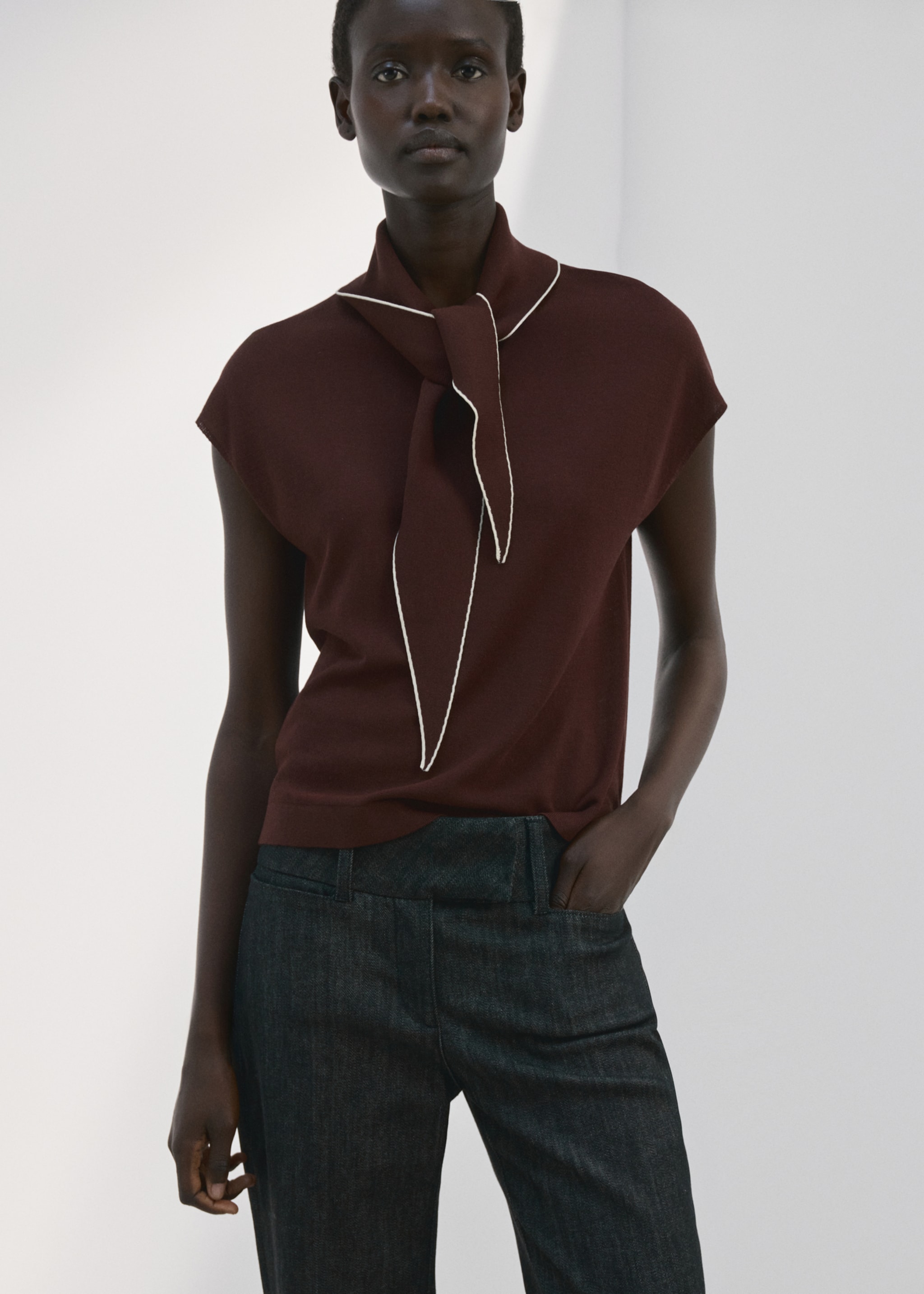 Top bert - Plan moyen, Chocolat. Ref: 27084083-00.