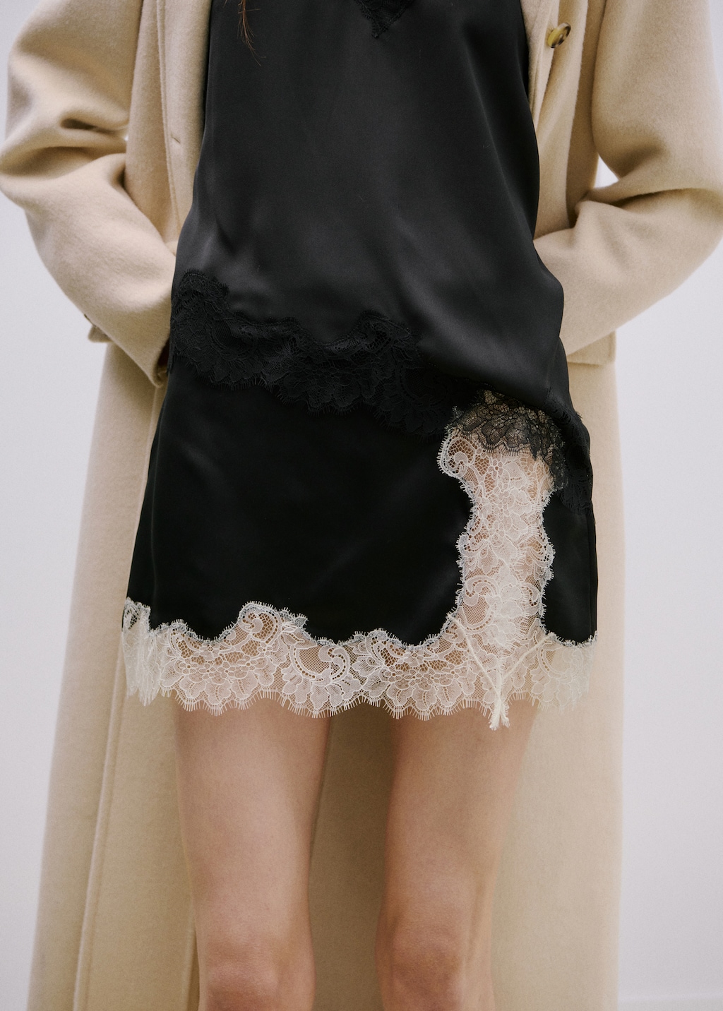 Satin lace skirt - image 4