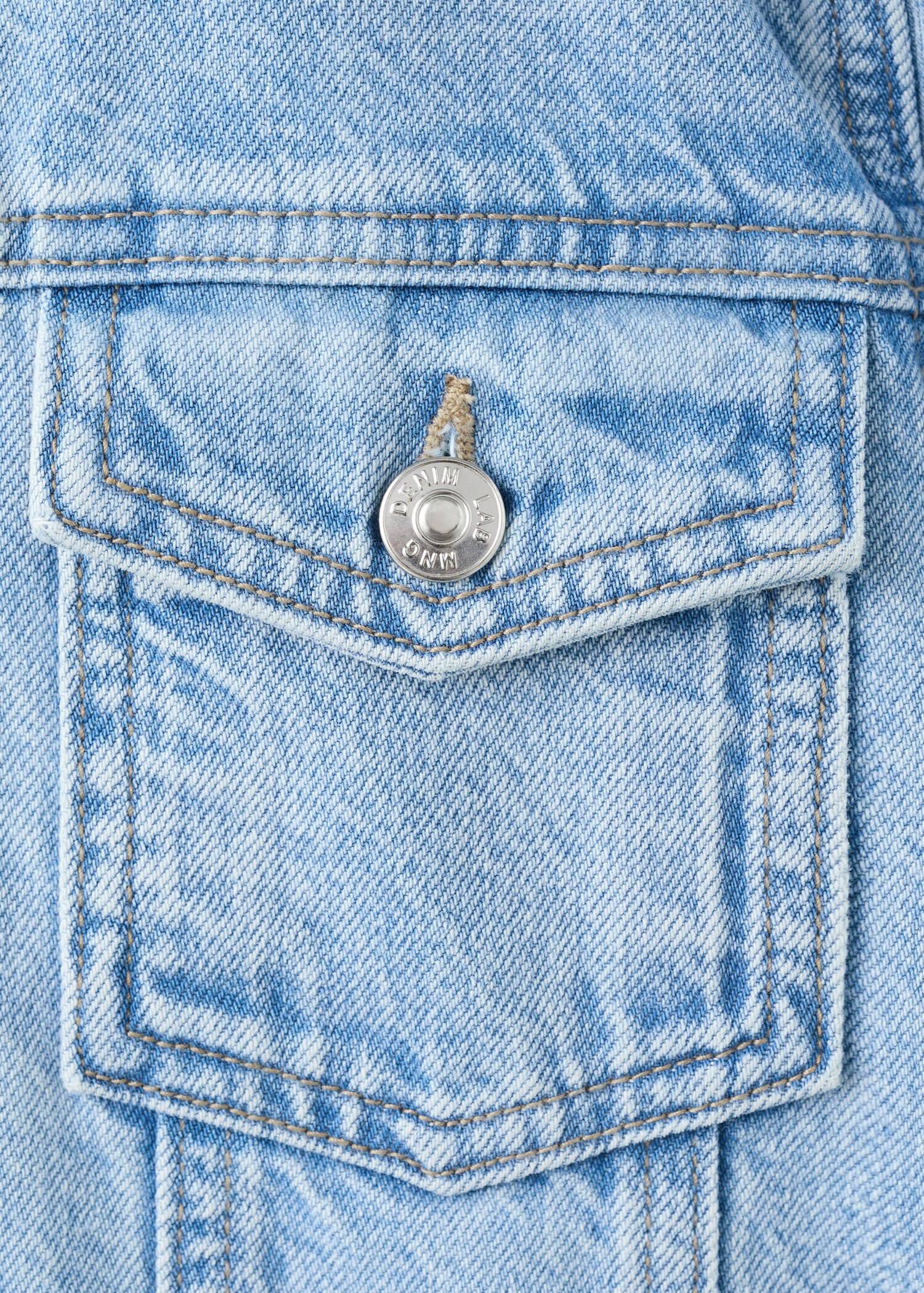 Denim jacket - Details of the article 0