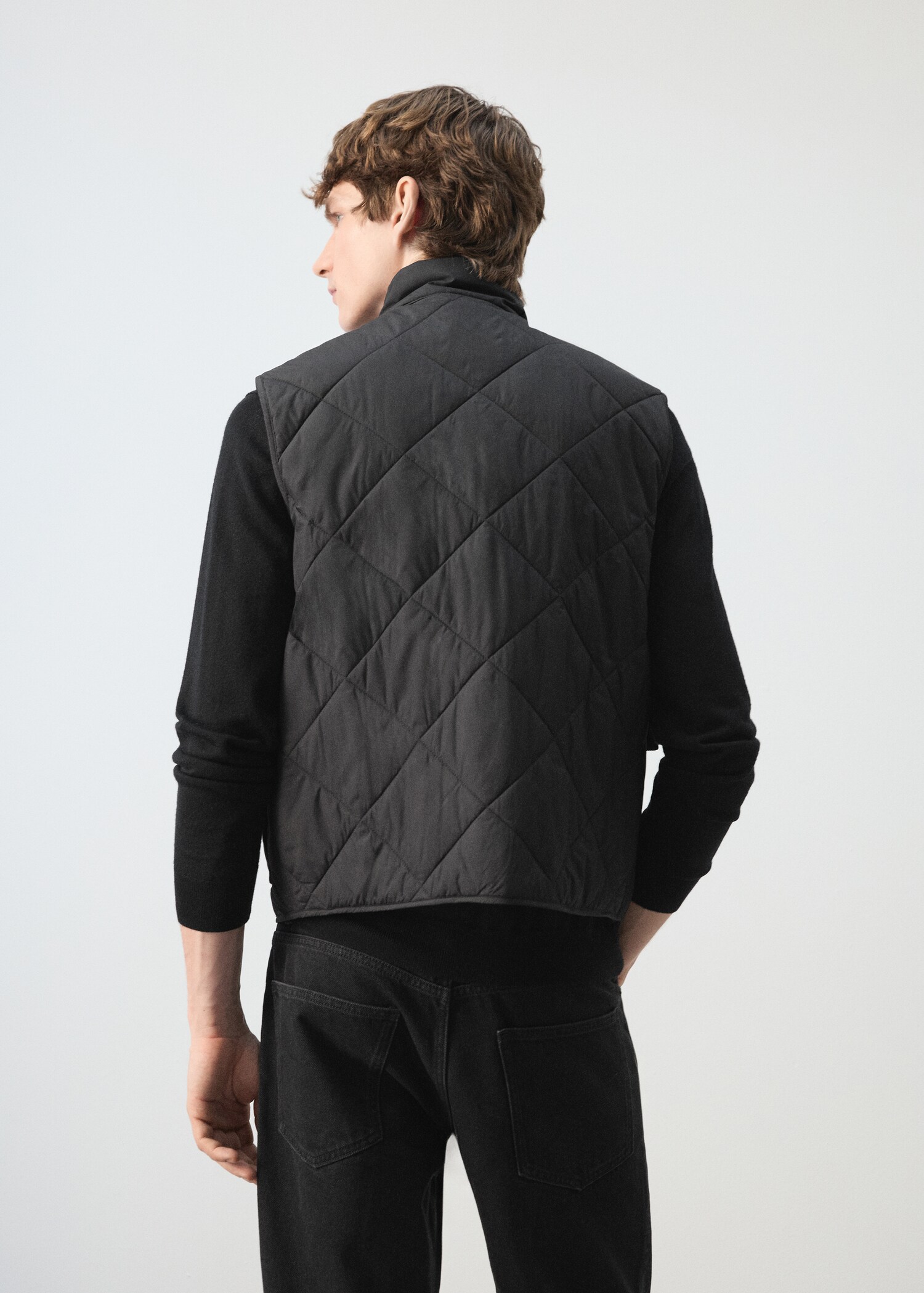 جيليه مبطن خفيف الوزن مقاوم للماء - الجهة الخلفية للمنتج