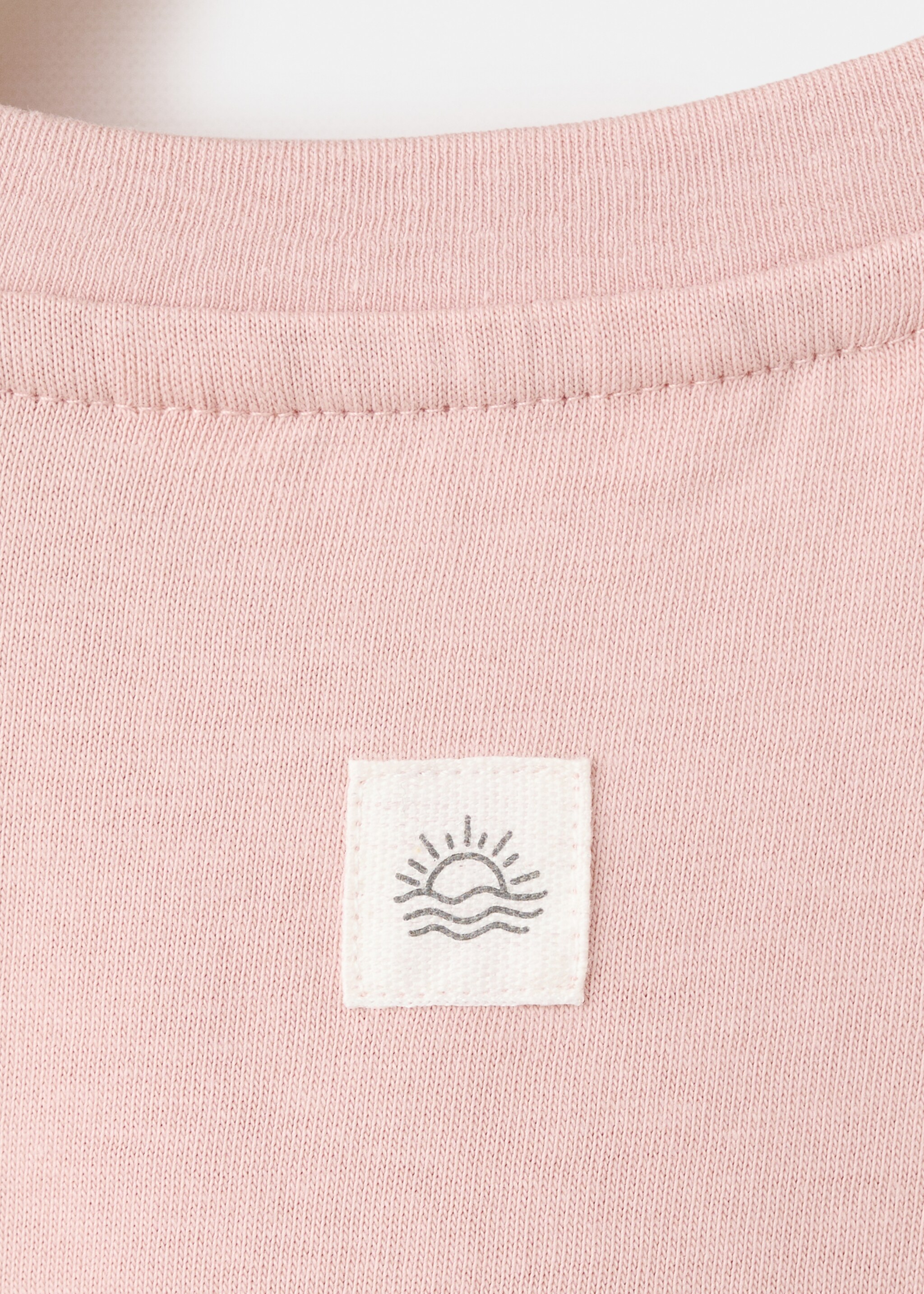 Basic pocket t-shirt - Details of the article 0, Pale Pink. Ref: 27084407-00.