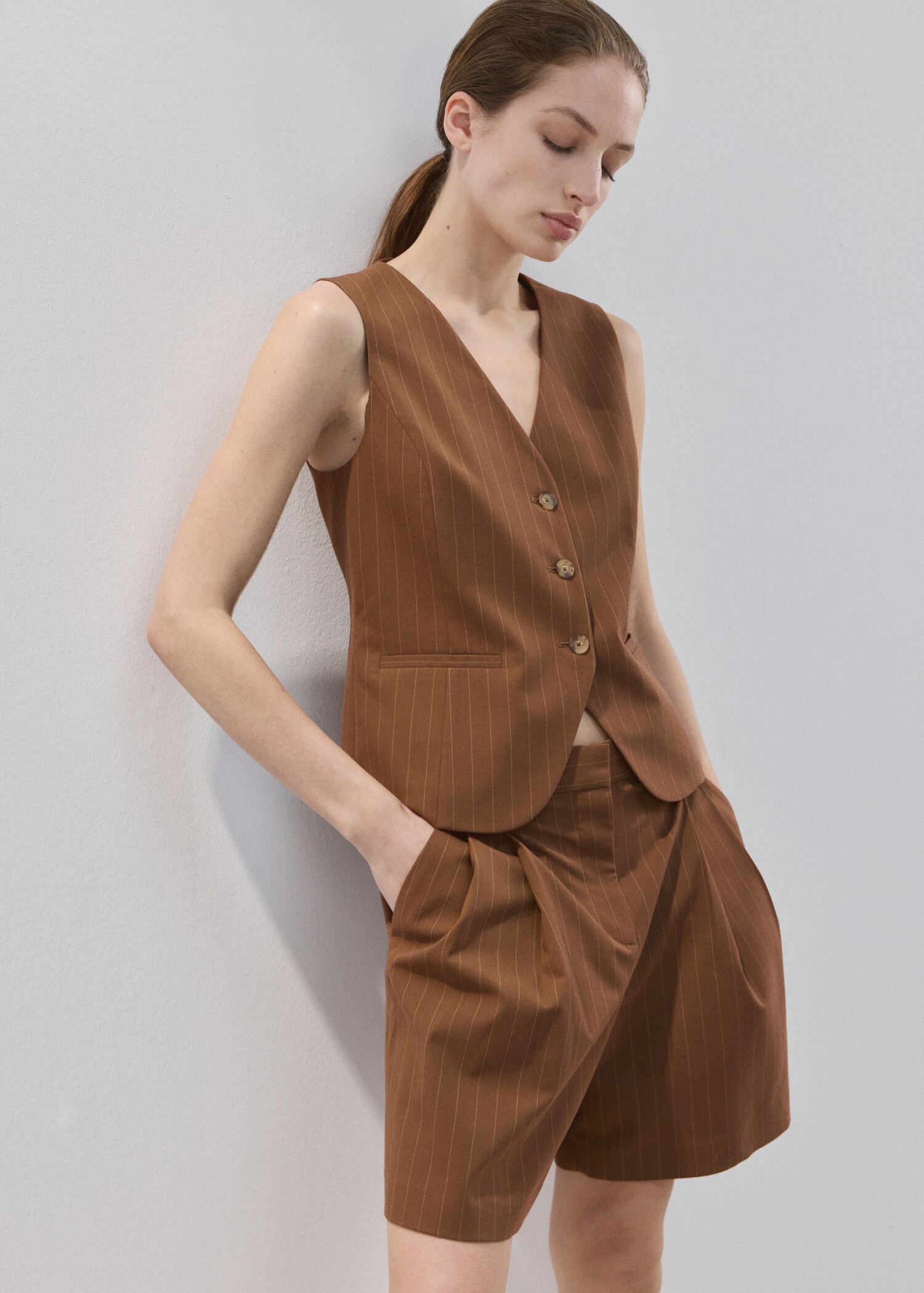 Raka bermudashorts med kritstrecksrand - Detaljer om artikeln 6