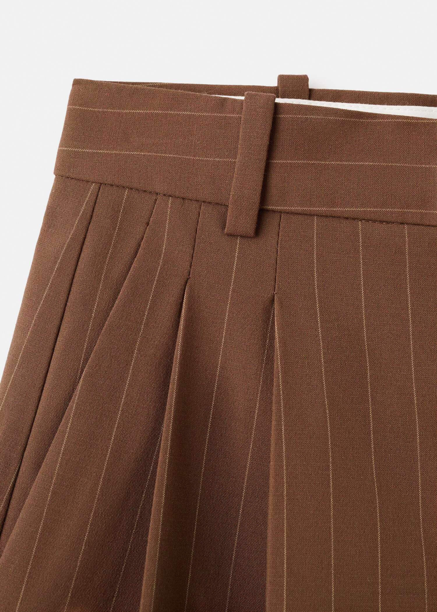 Raka bermudashorts med kritstrecksrand - Detaljer om artikeln 8