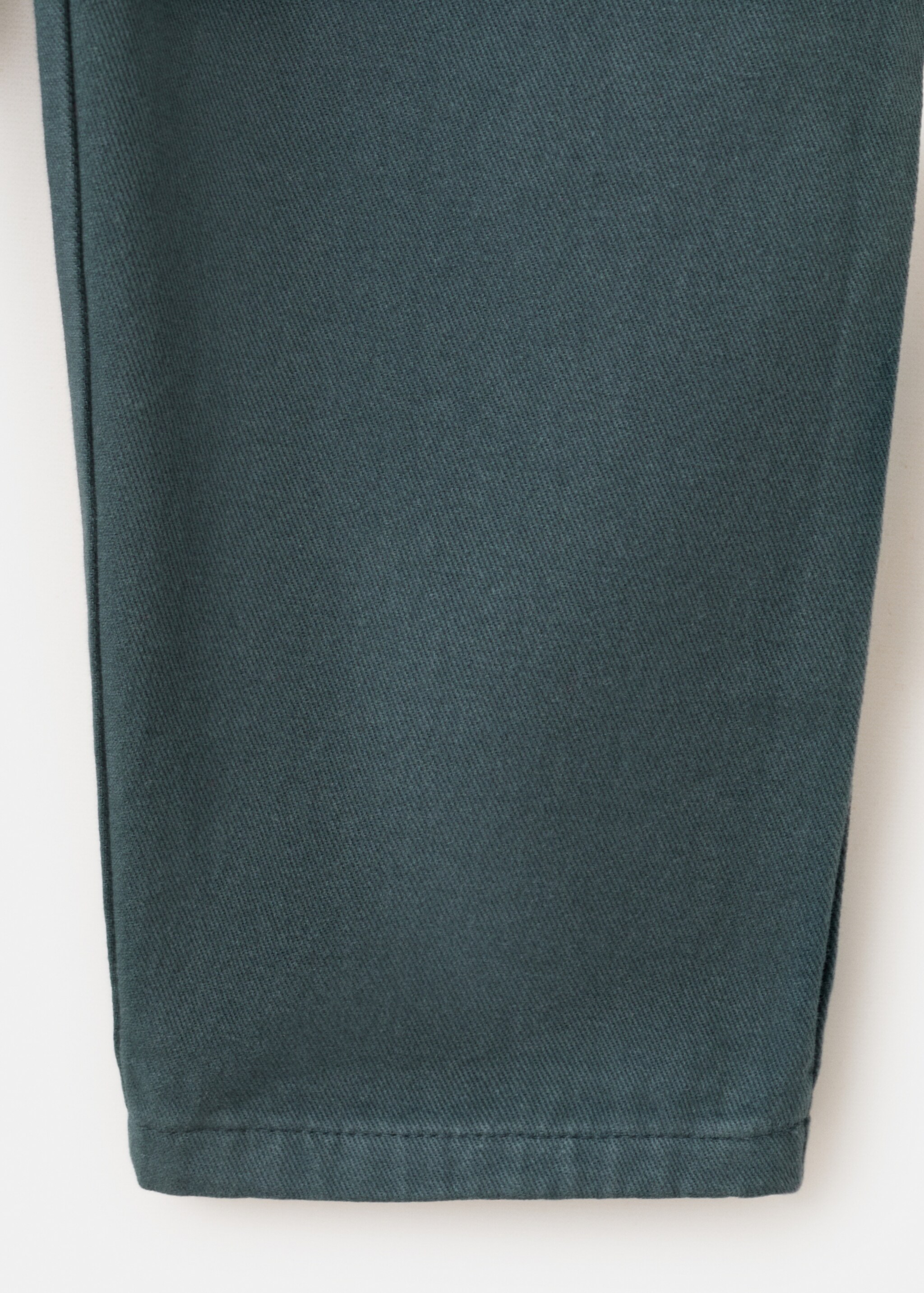 Long cotton dungarees - Details of the article 8, Green. Ref: 27084436-00.