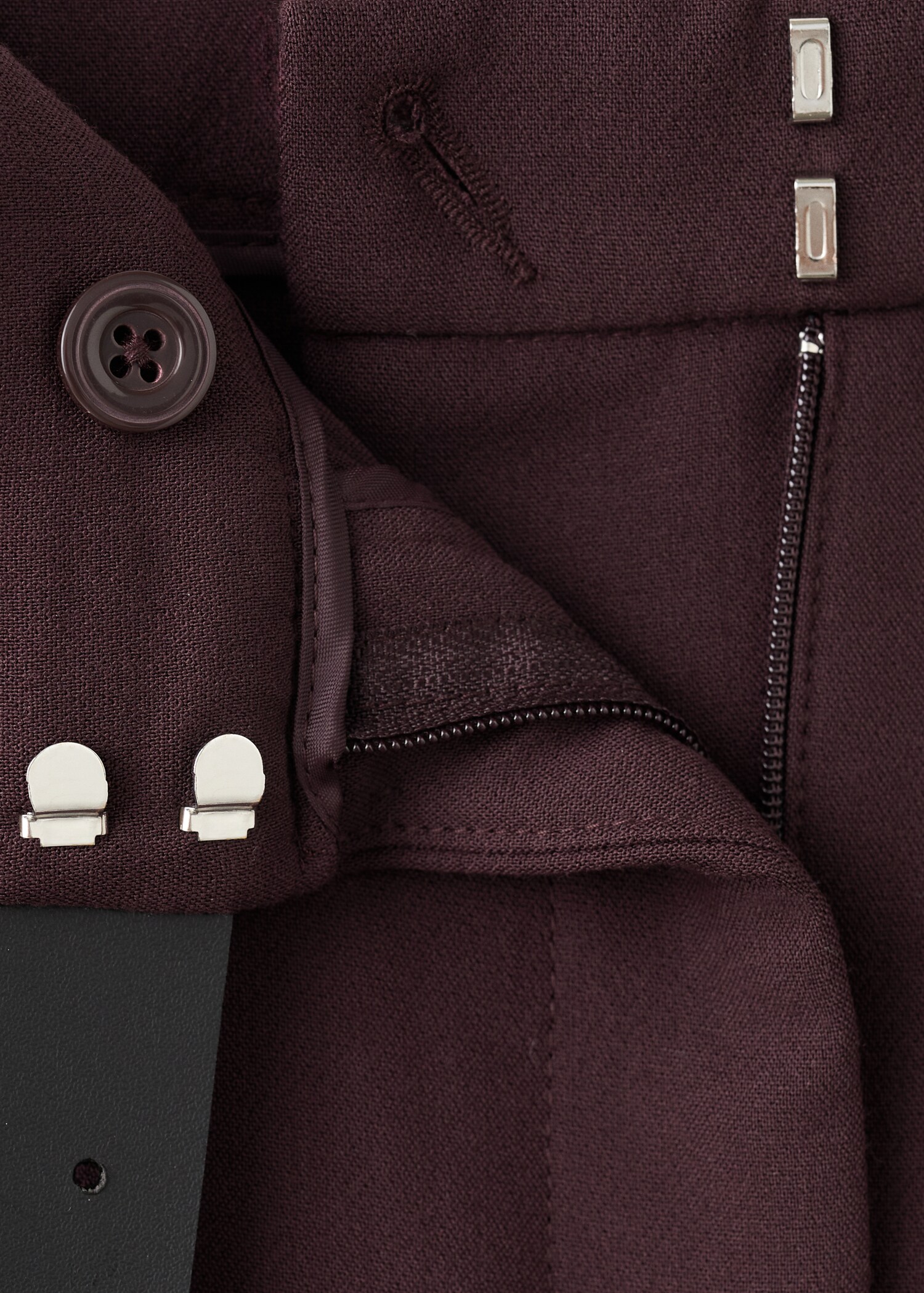 Belt straight-fit trousers - Details of the article 0