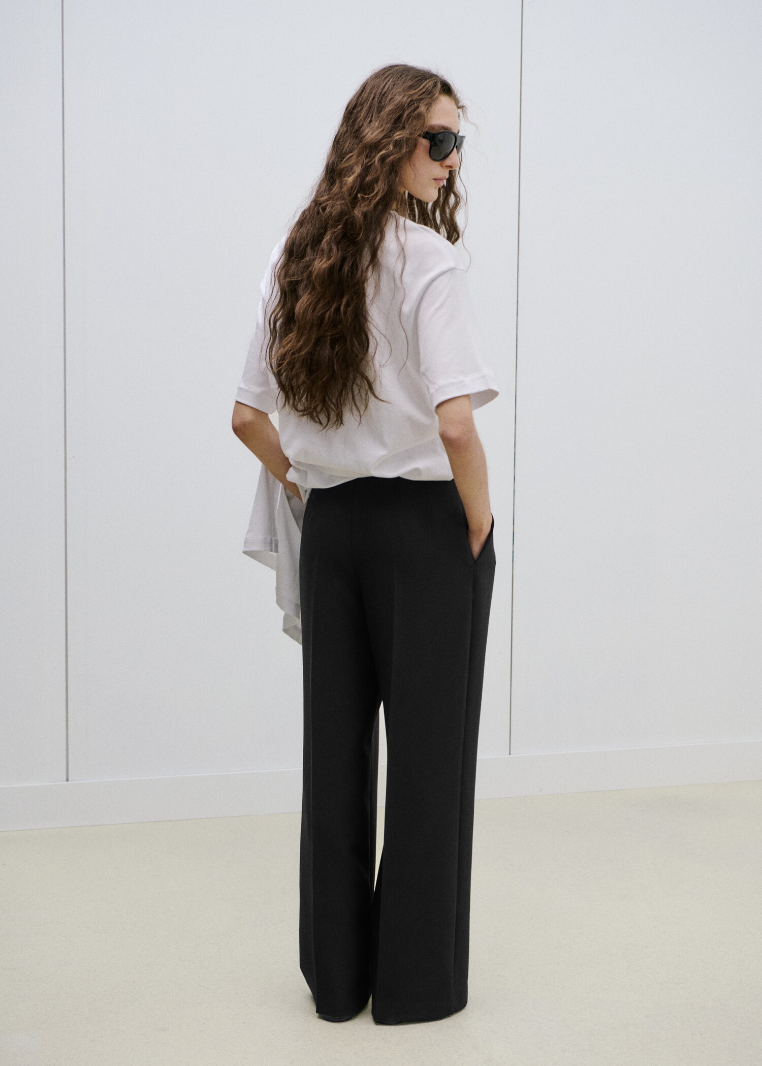 Belt straight-fit trousers - Reverse of the article
