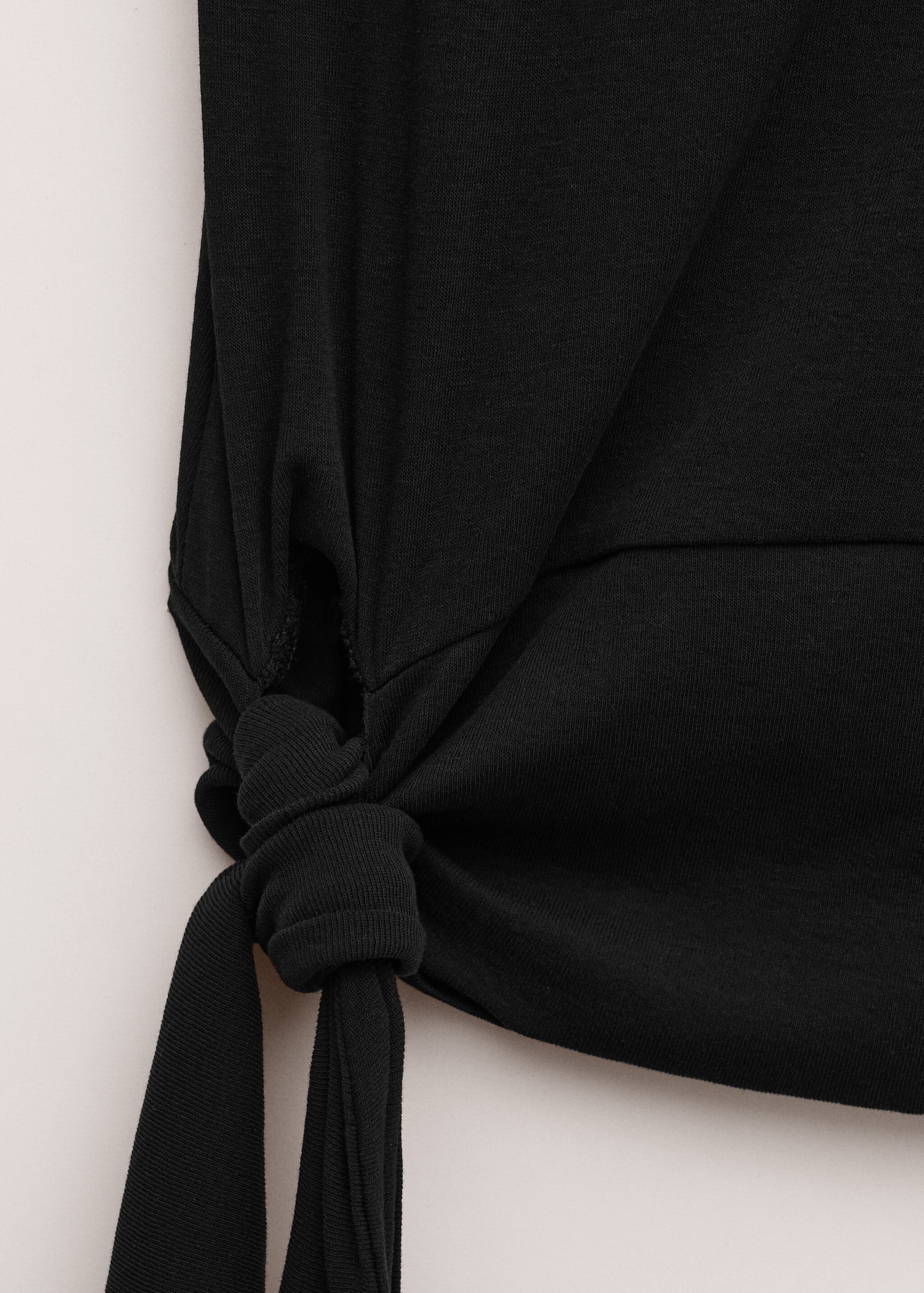Cotton top with knot detail - Details of the article 0, Black. Ref: 27084441-00.