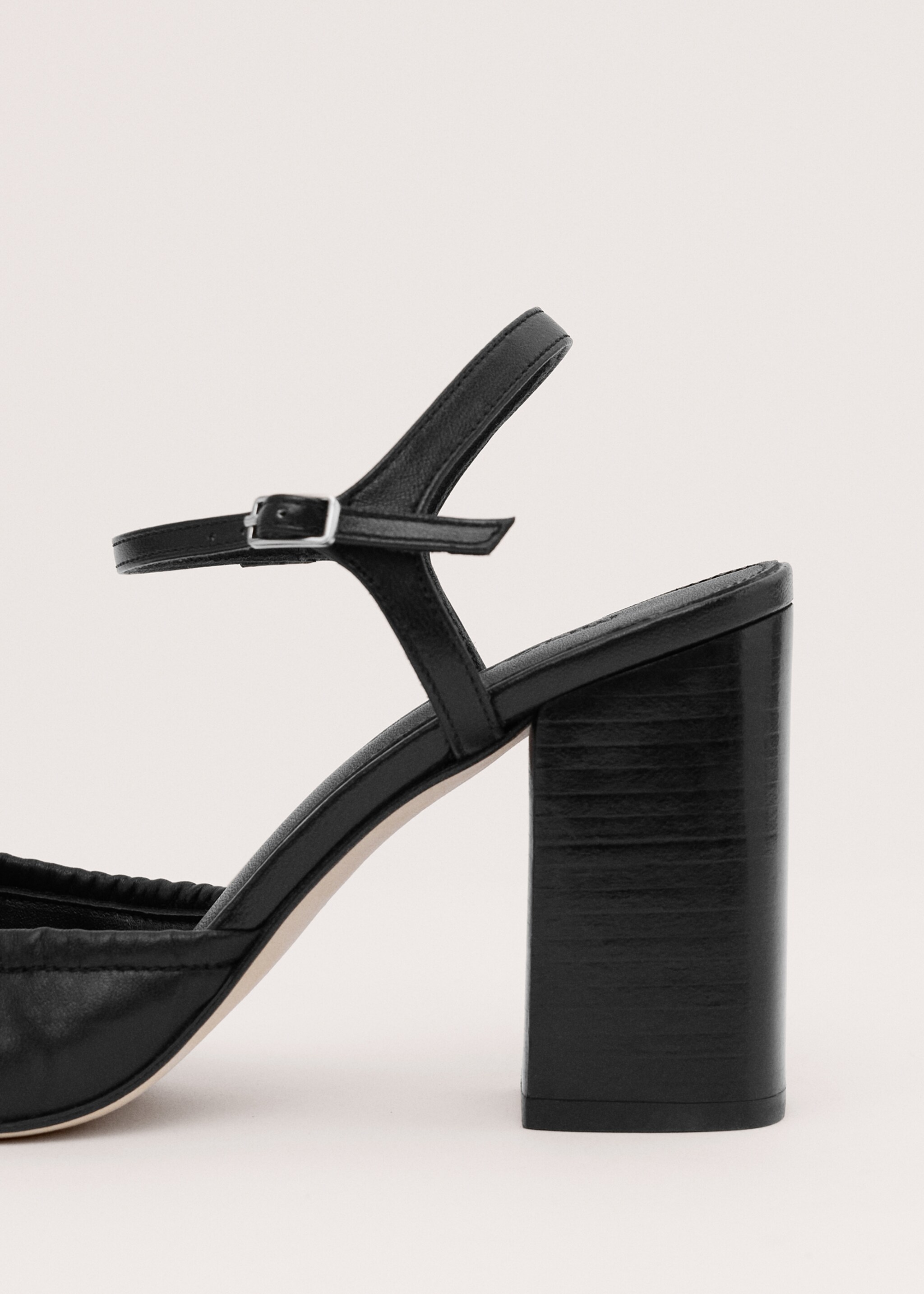 Ruched 100% leather court shoe - Details of the article 1, Black. Ref: 27084442-00.