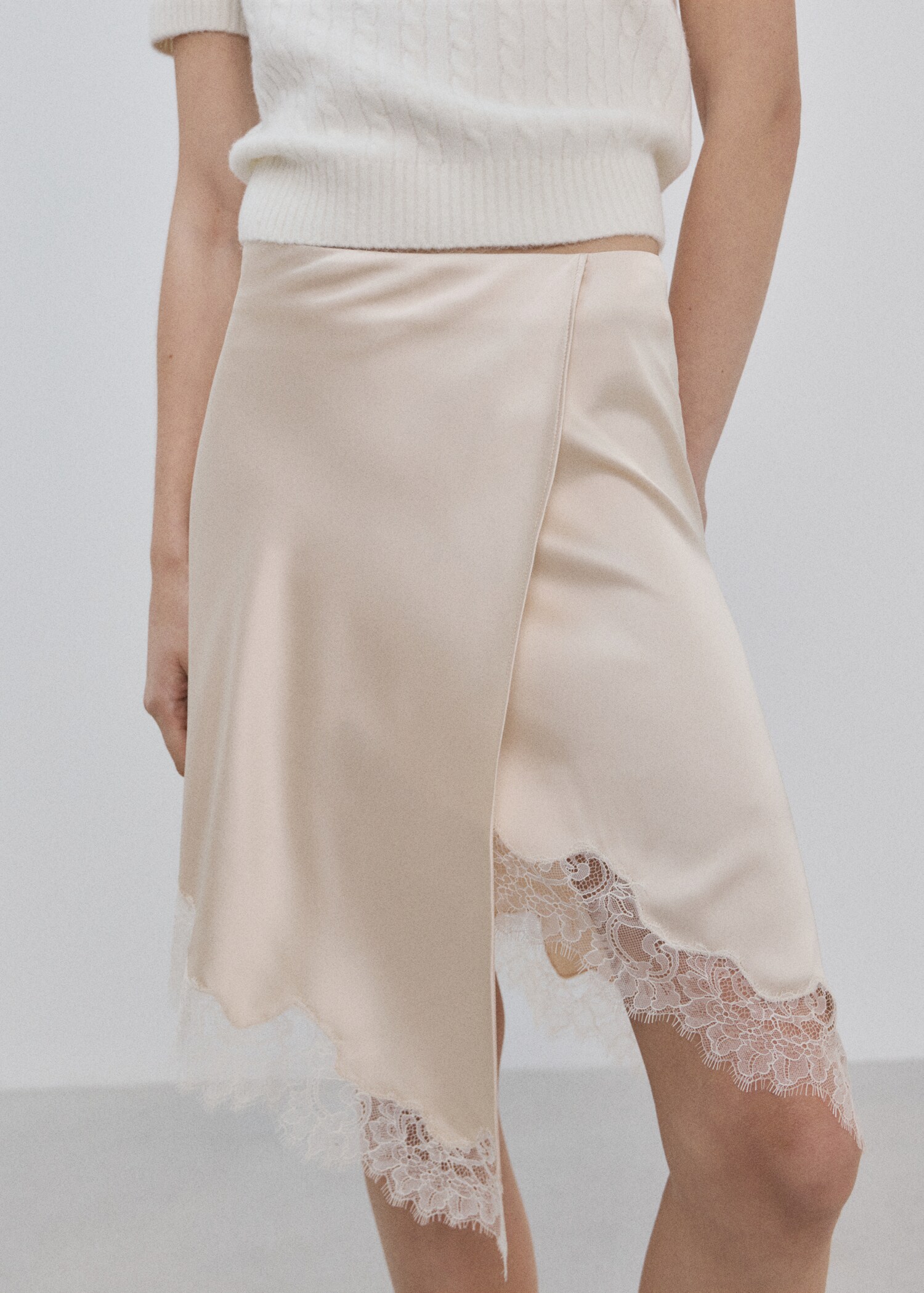 Cross-over lingerie skirt with slit - Medium plane