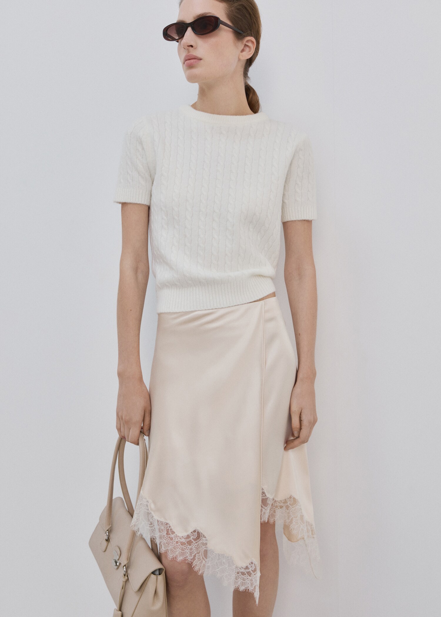 Cross-over lingerie skirt with slit - Details of the article 1