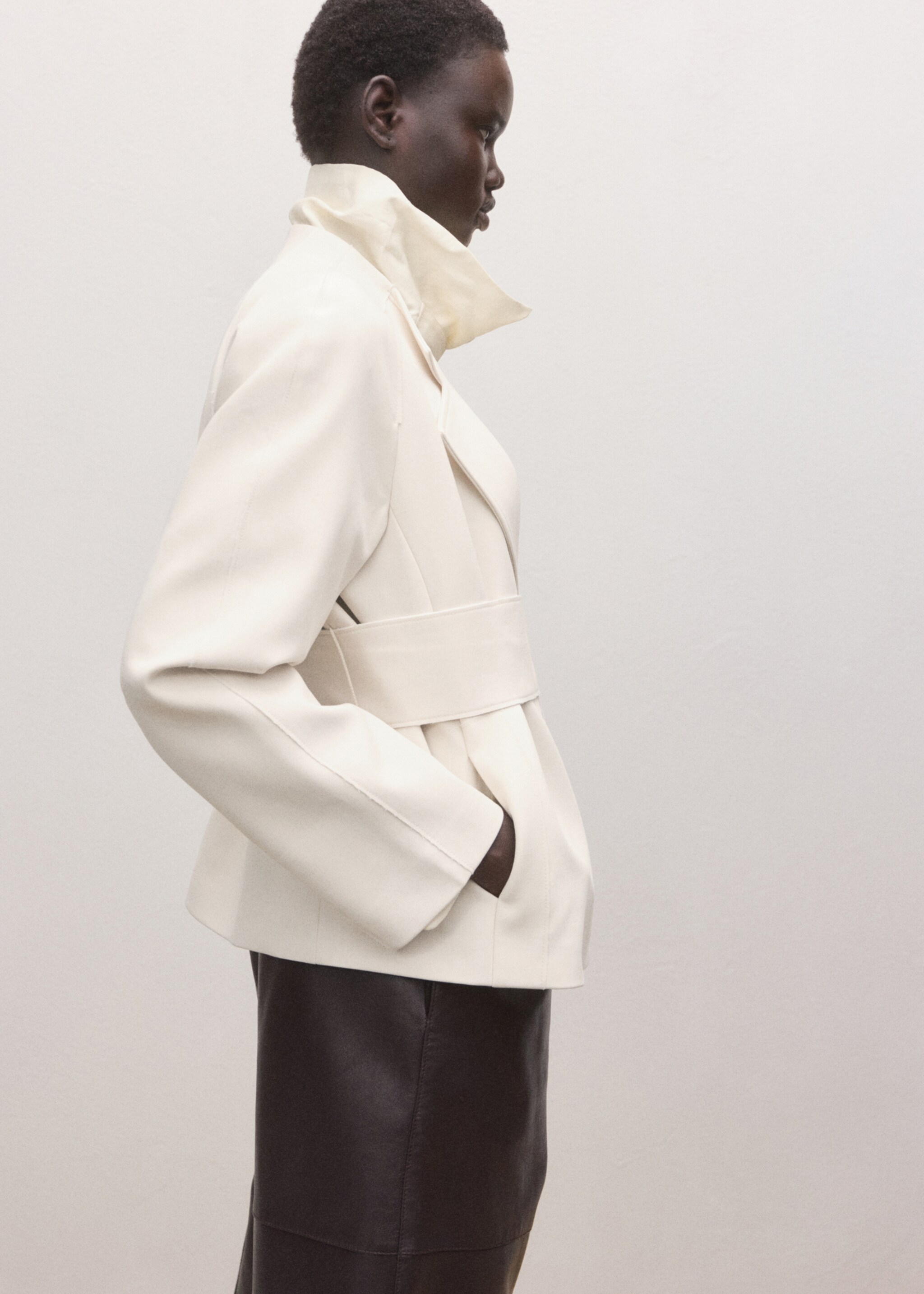 Jacket with lapels and tie belt - Medium plane, Ecru. Ref: 27084448-00.