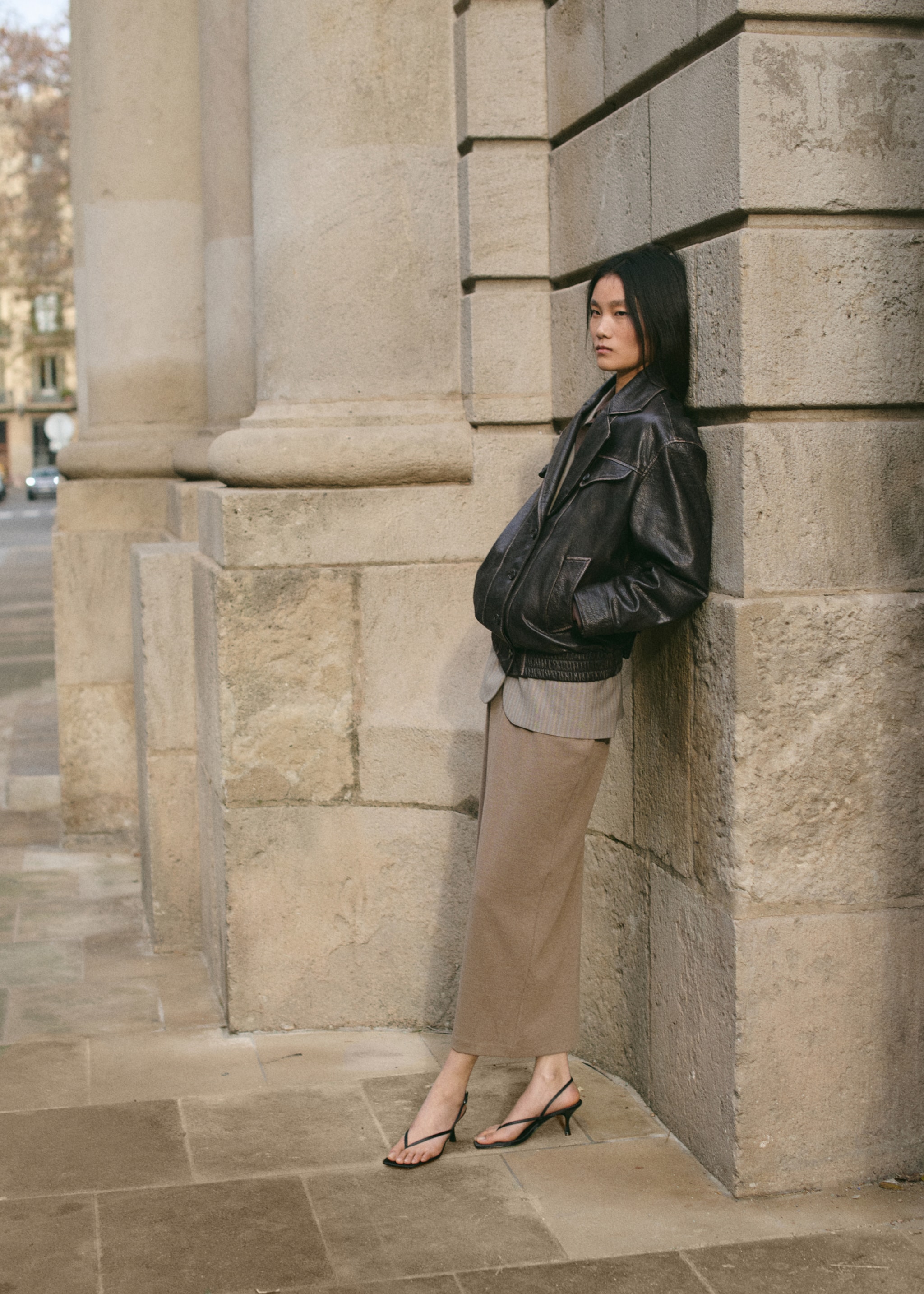 100% leather oversized jacket with buttons - Details of the article 1, Brown. Ref: 27084772-00.