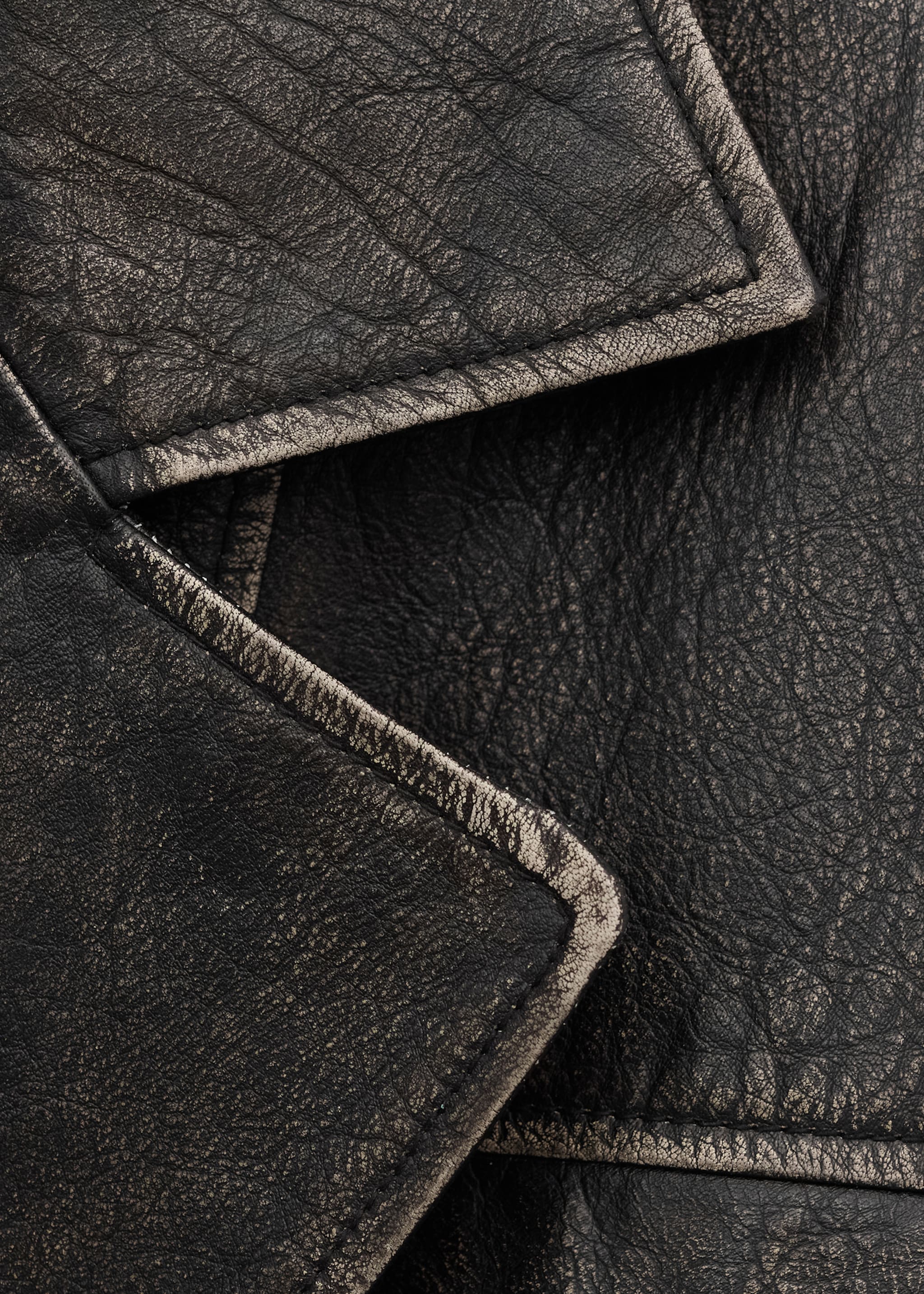 100% leather oversized jacket with buttons - Details of the article 8, Brown. Ref: 27084772-00.