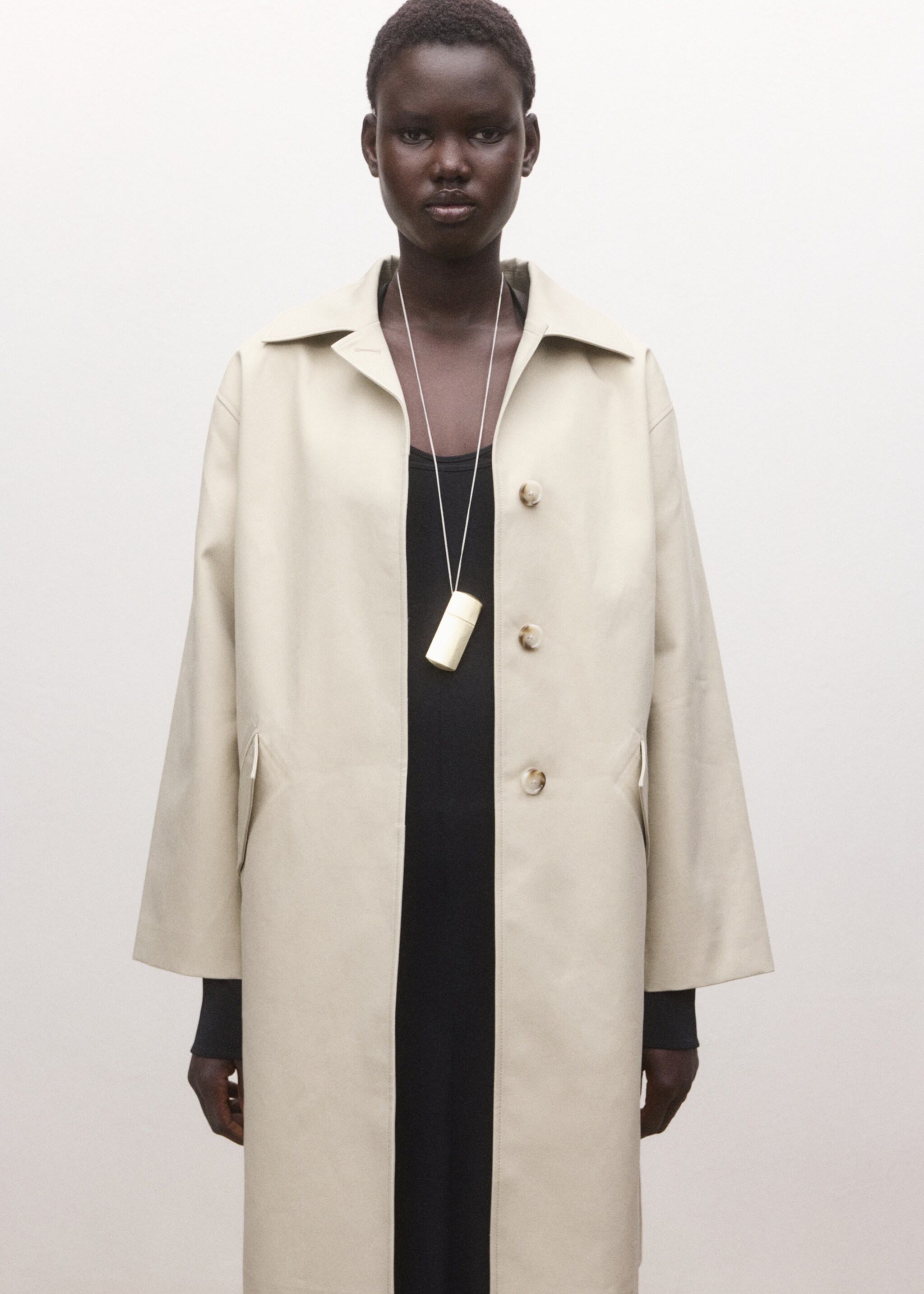 Тренч из 100% хлопка с карманами - Средний план, Пастельный светло-серый. Ref: 27084779-00.