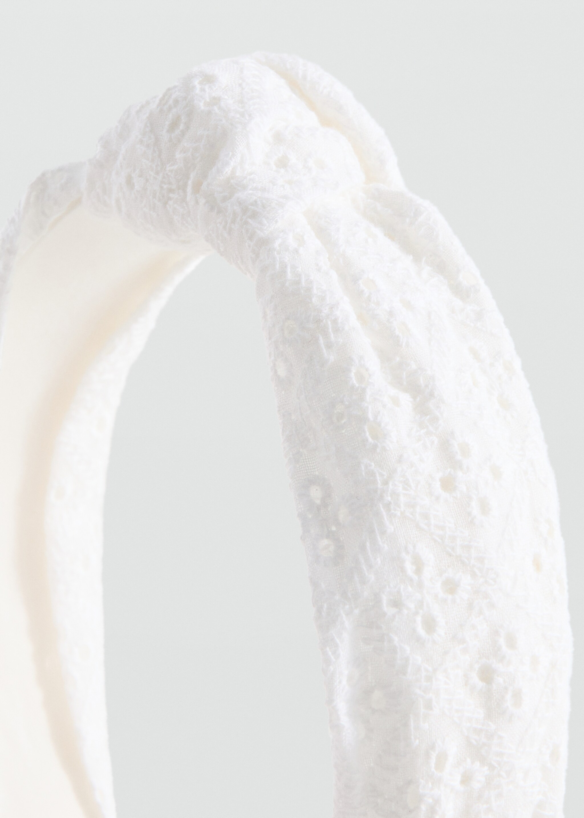 Cotton embroidered hairband - Medium plane, White. Ref: 27084781-00.