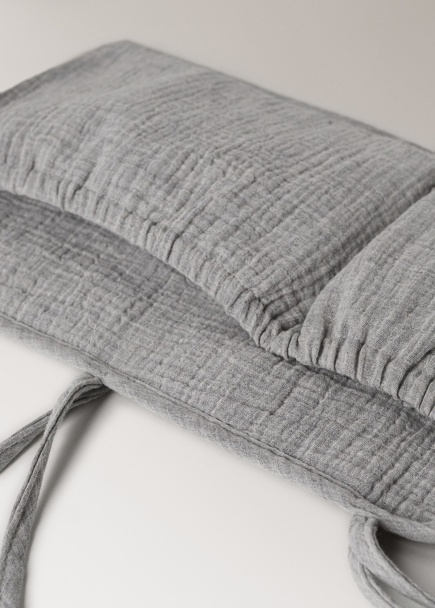 Cotton muslin cot organiser - Details of the article 1