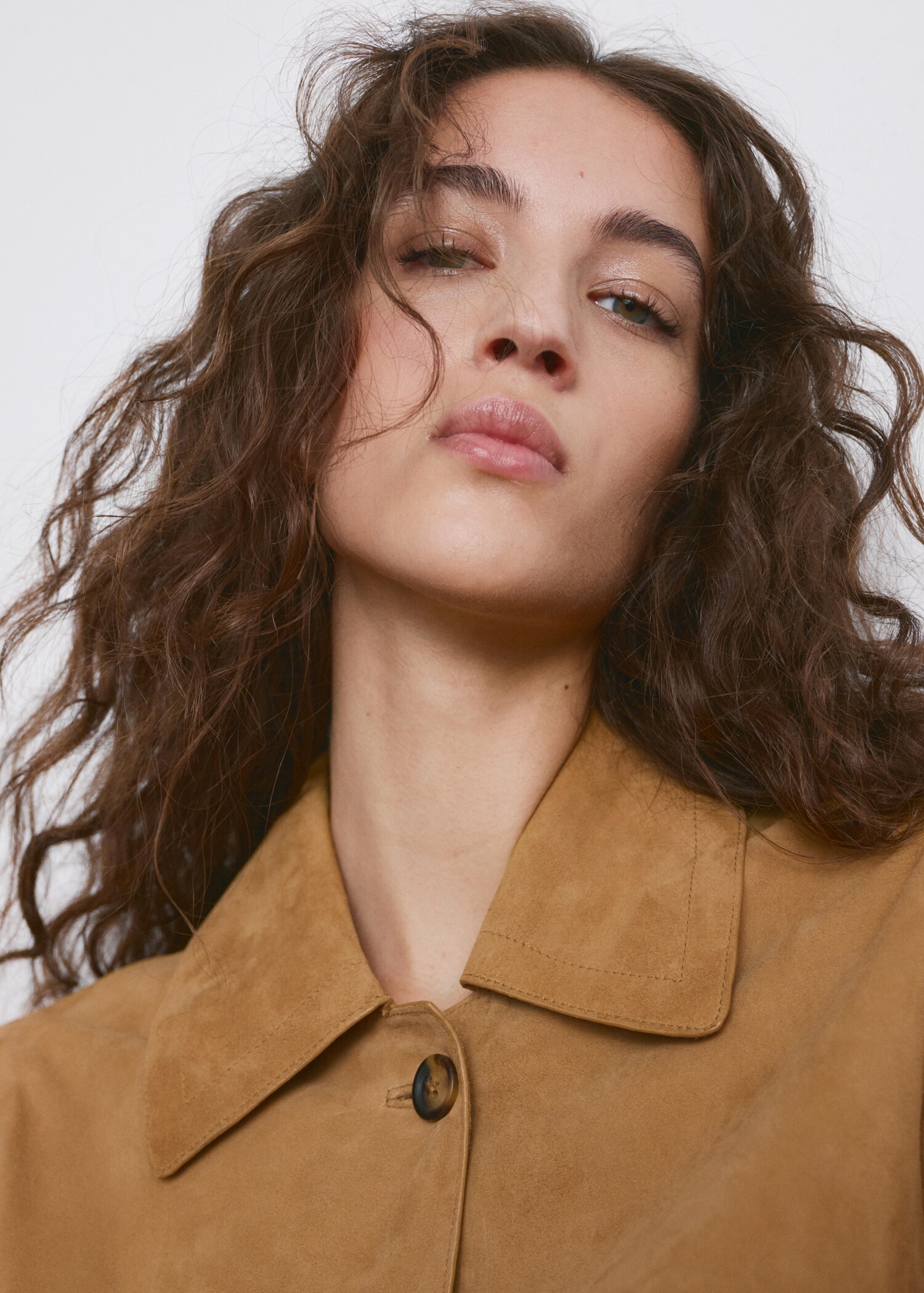 Chest-pocket suede jacket - Details of the article 1