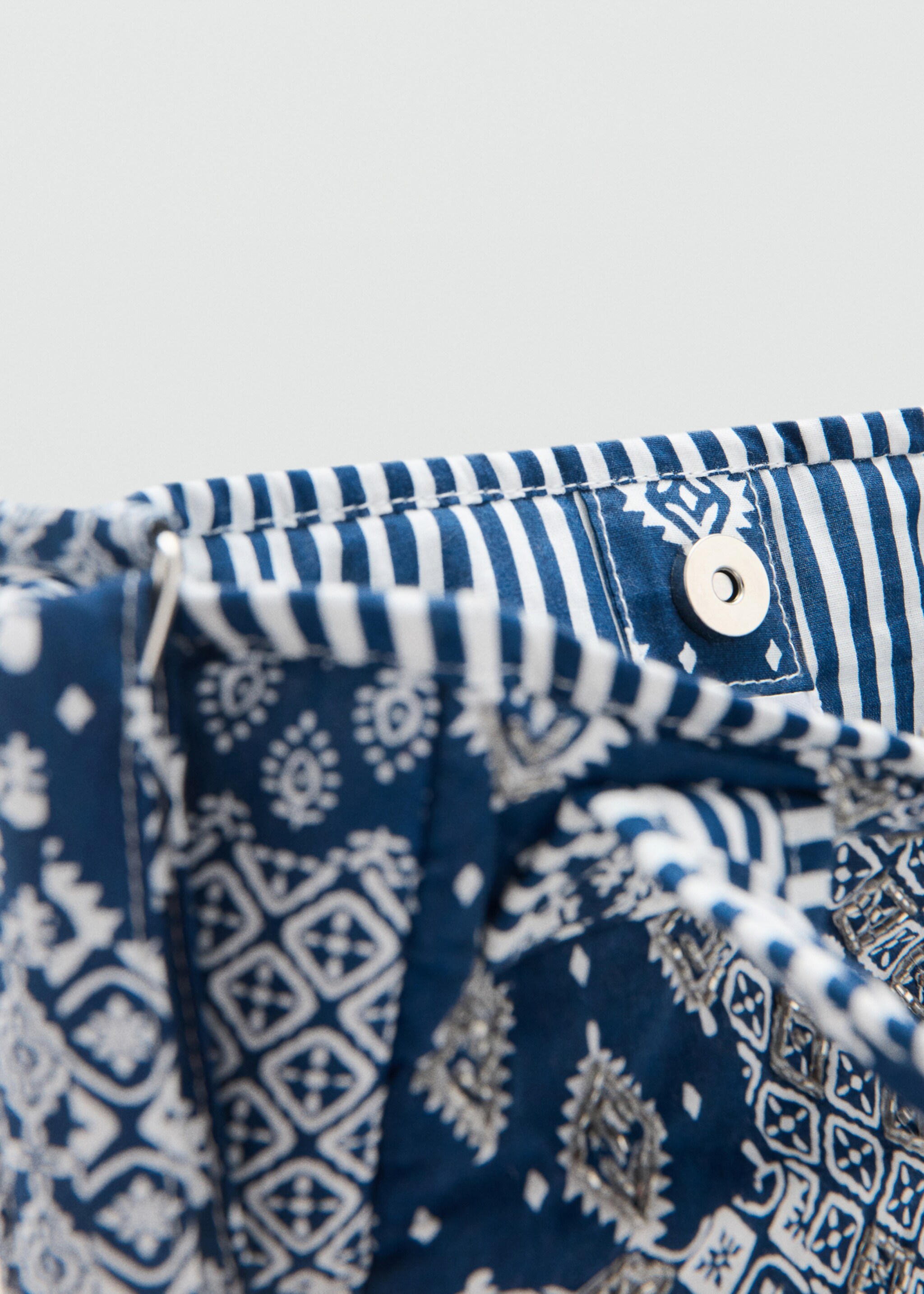 Printed mini bag - Details of the article 2, Navy. Ref: 27085146-00.