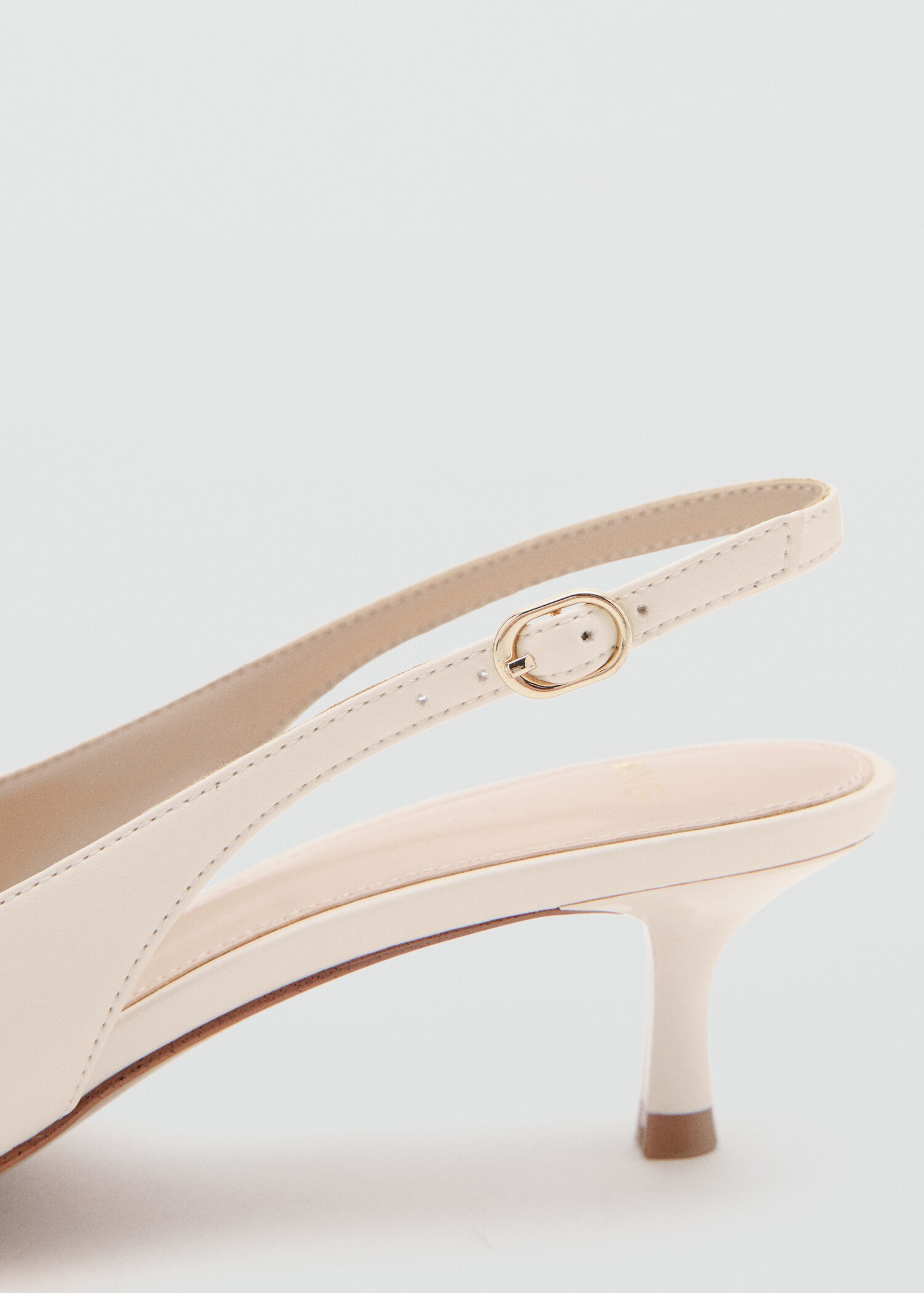 Kitten-heel pointed shoes - Details of the article 2