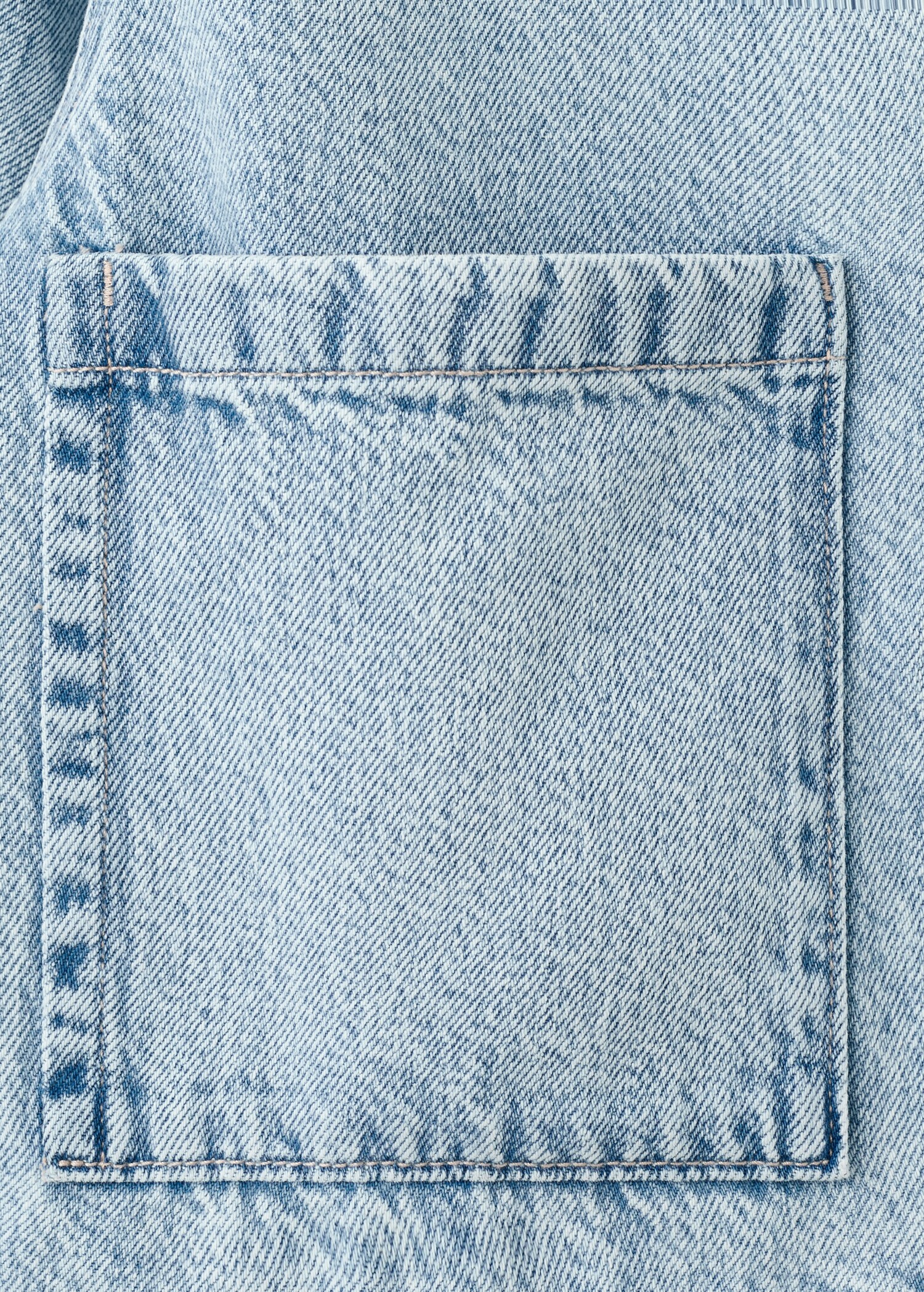 Denim jacket pockets - Details of the article 0