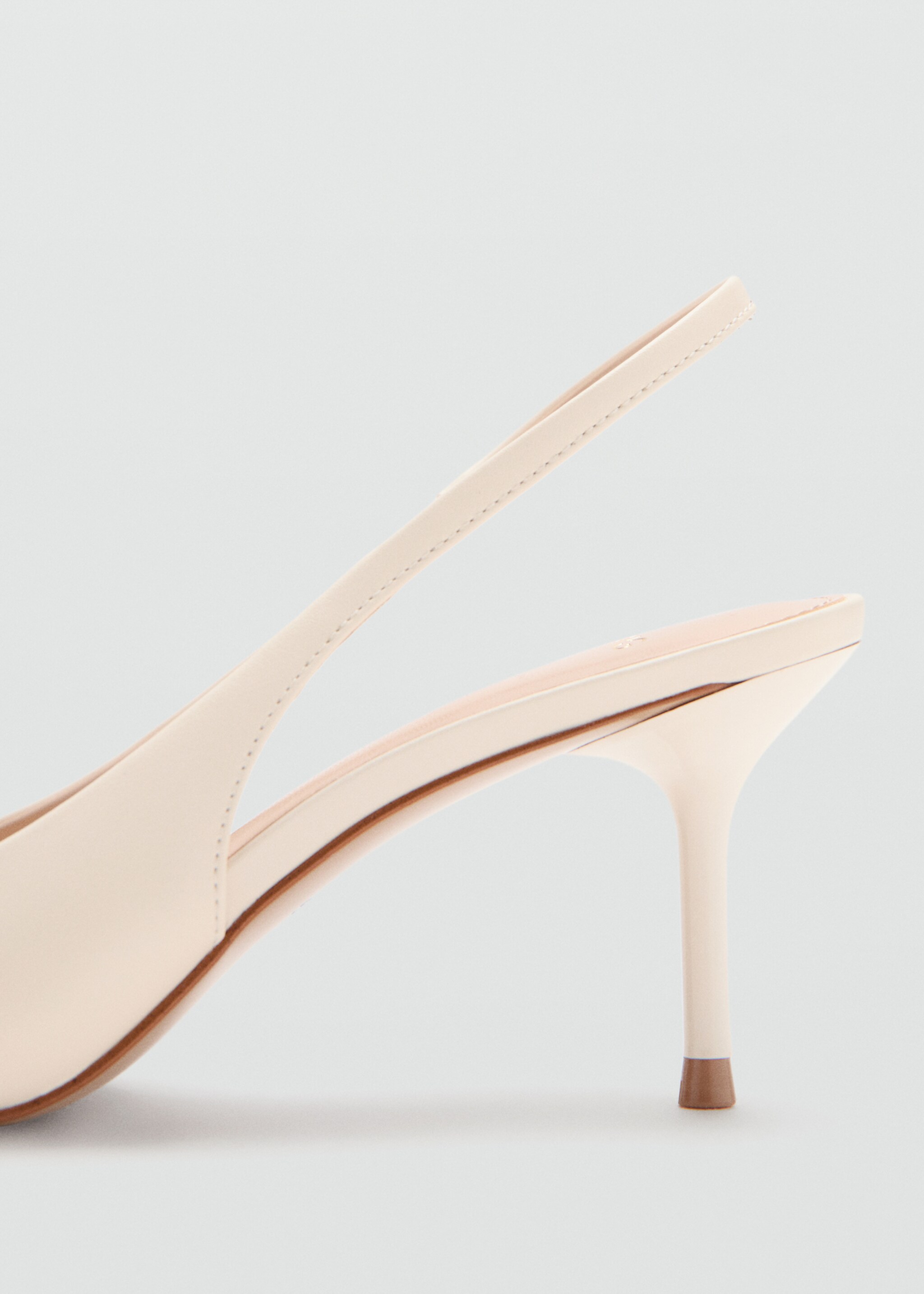 Patent heeled shoes - Details of the article 1, Ecru. Ref: 27085158-00.