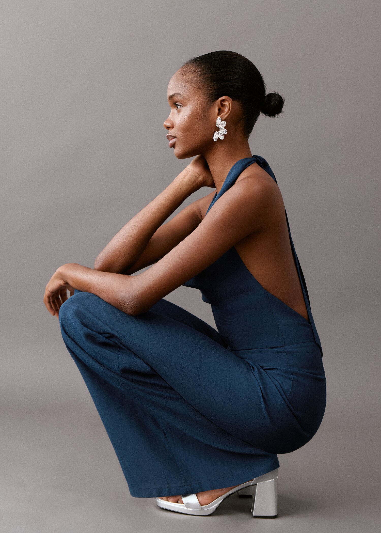 Overal halter s odhalenými zády - Detail zboží 2