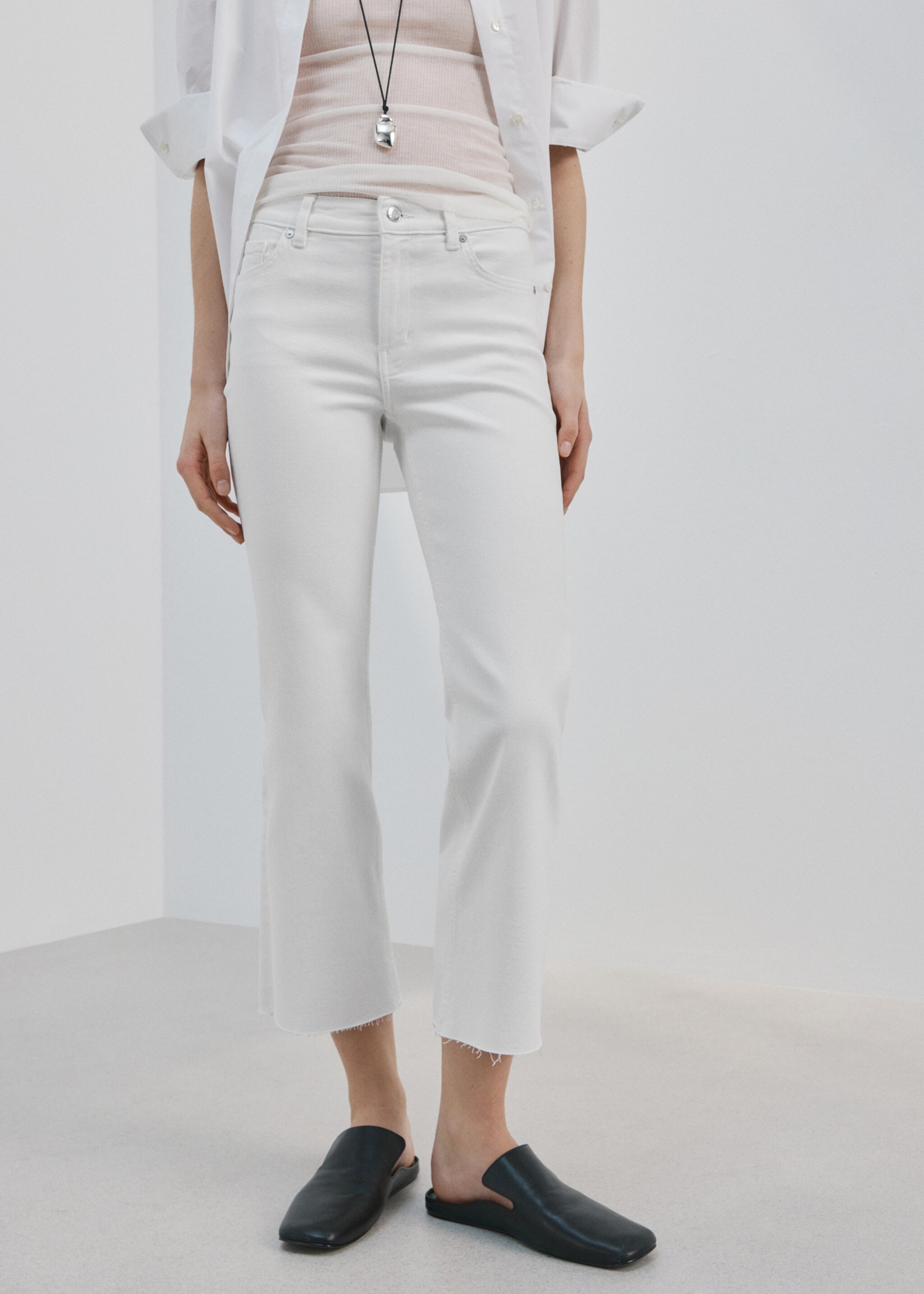 Jean Sienna flare crop - Plan moyen, Blanc. Ref: 27085813-00.
