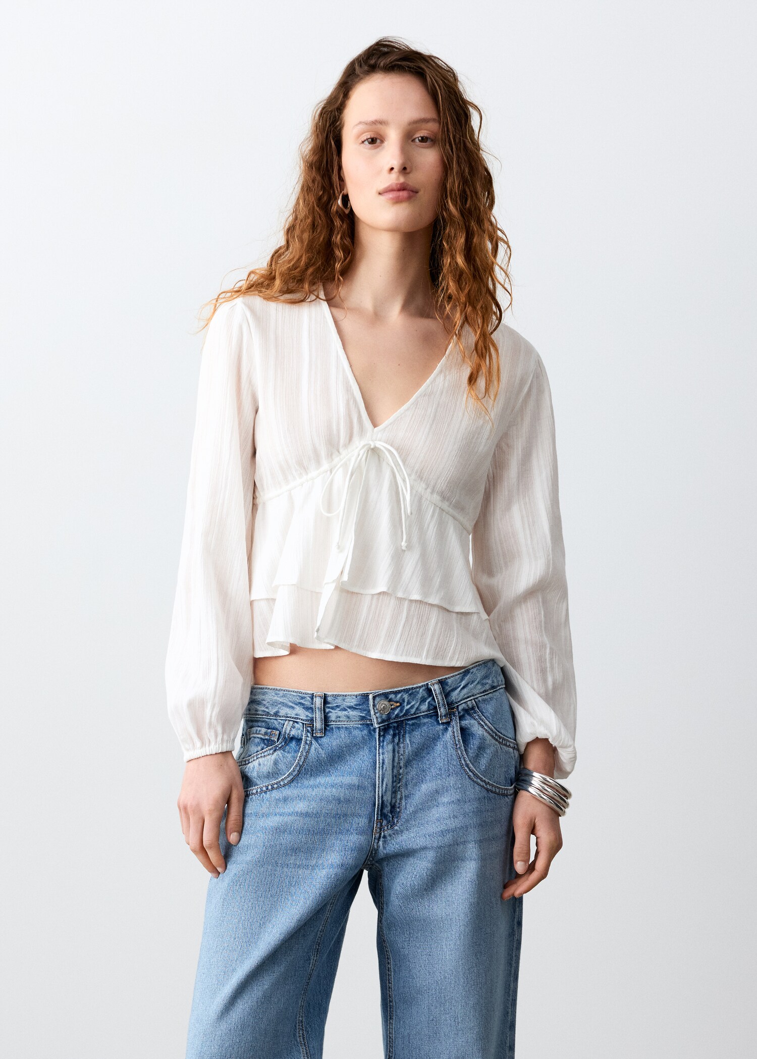 Blusa detalle lazo - Plano medio