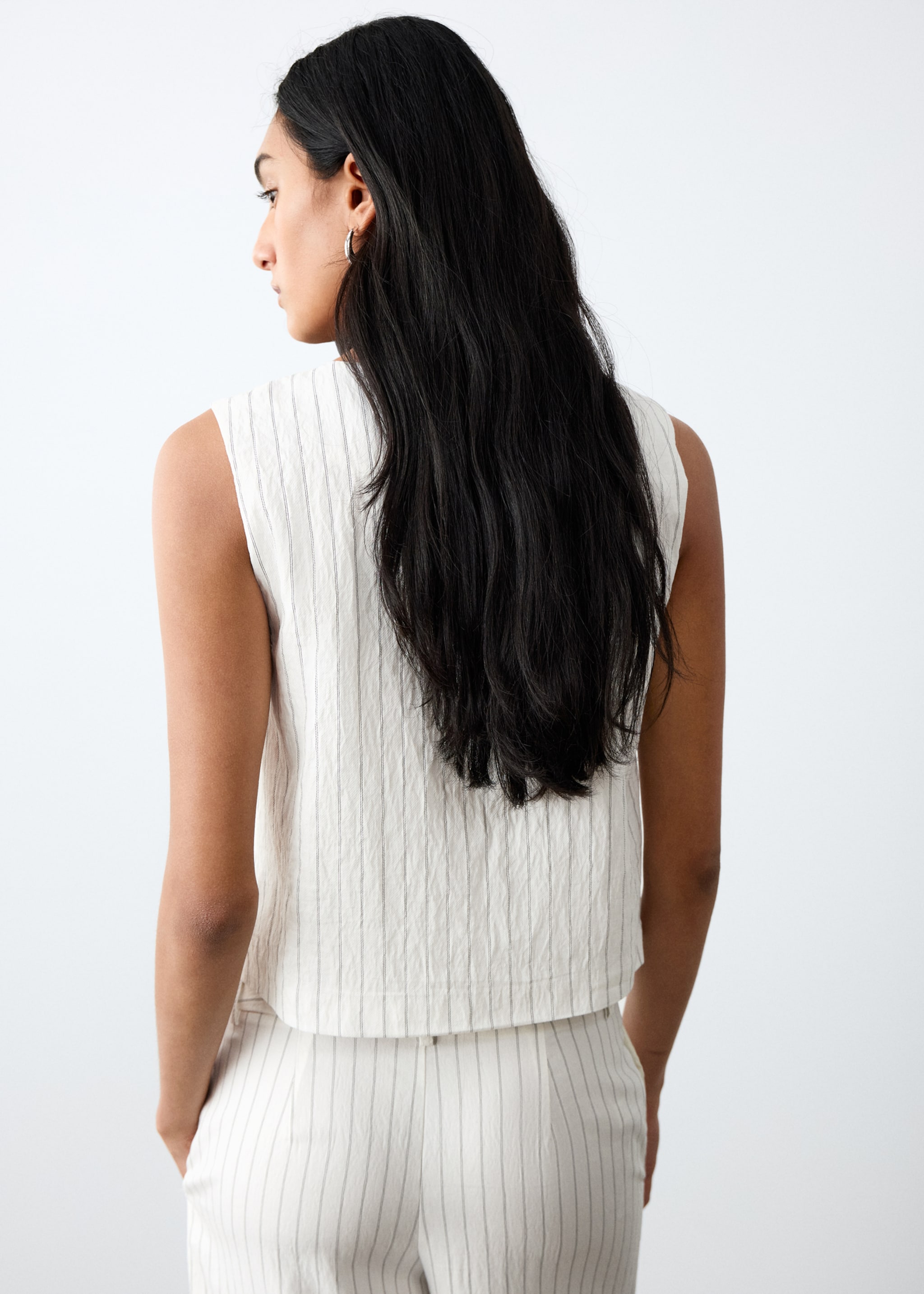 Striped vest tie closure - Reverse of the article, Off White. Ref: 27085816-00.