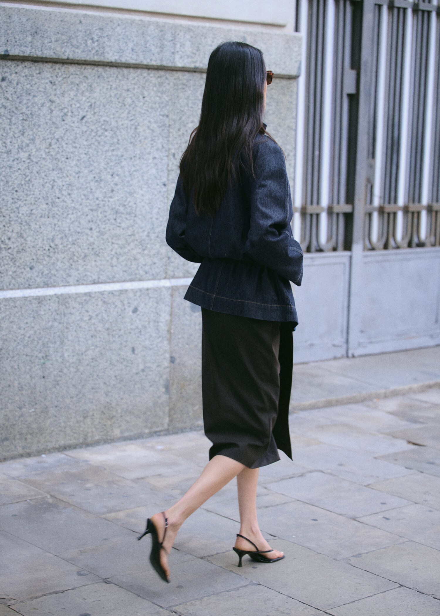 Denim parka met gesmokte taille - Achterkant van het artikel