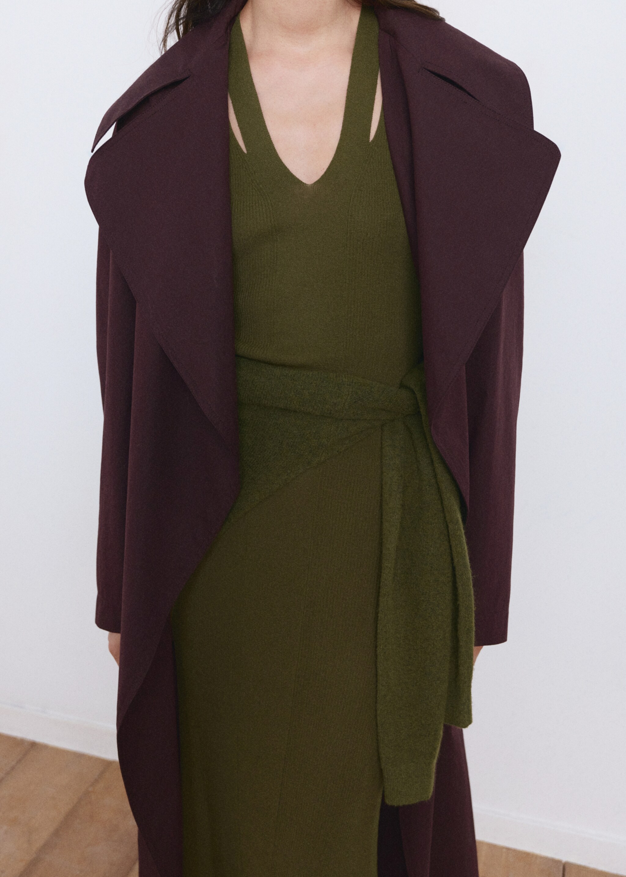 Fine-knit flared dress - Details of the article 6, Khaki. Ref: 27085823-00.