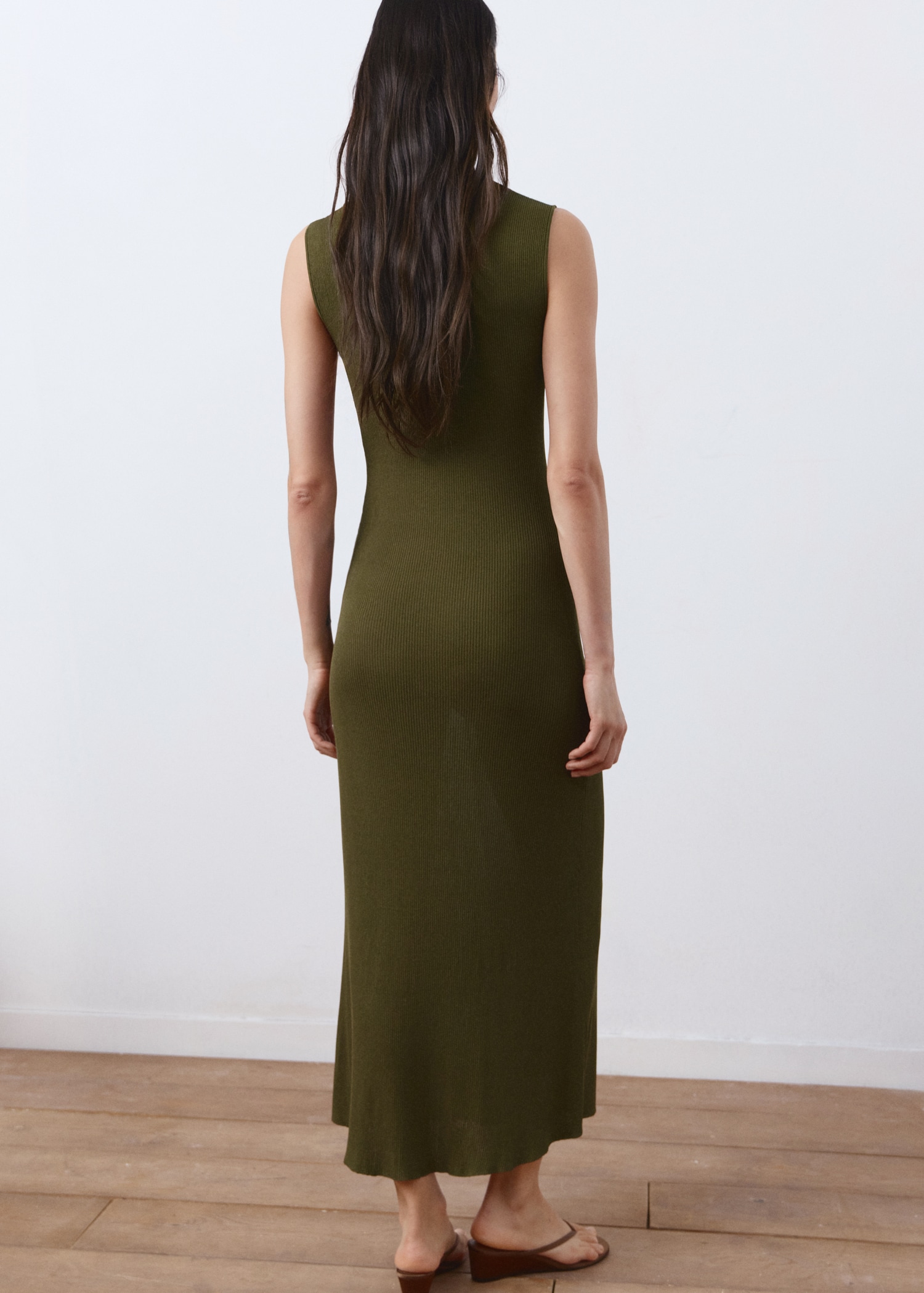 Fine-knit flared dress - Reverse of the article