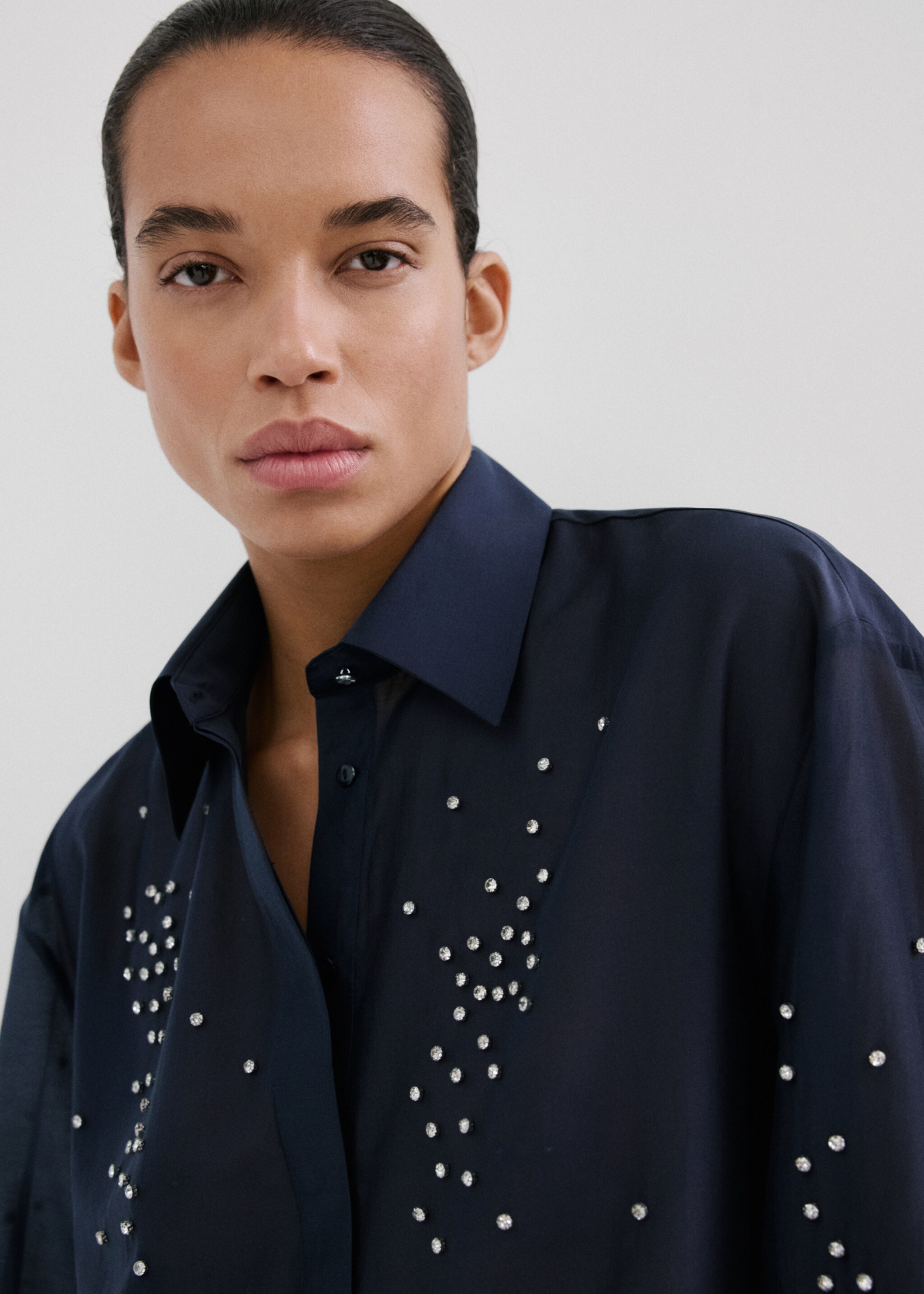Lyocell shirt with rhinestones - Details of the article 1, Navy. Ref: 27085825-00.