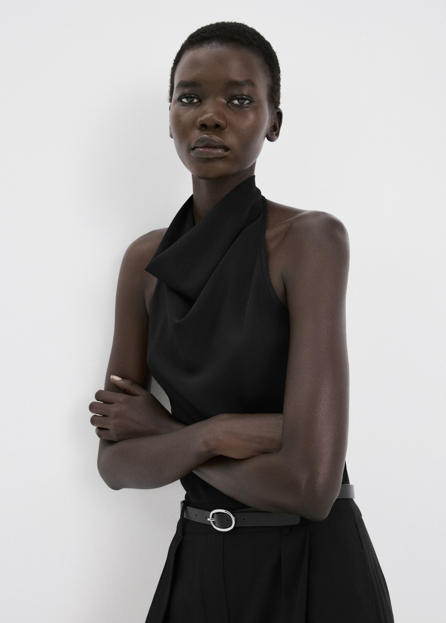 Halter neck jumpsuit with combined detailing - Details of the article 2