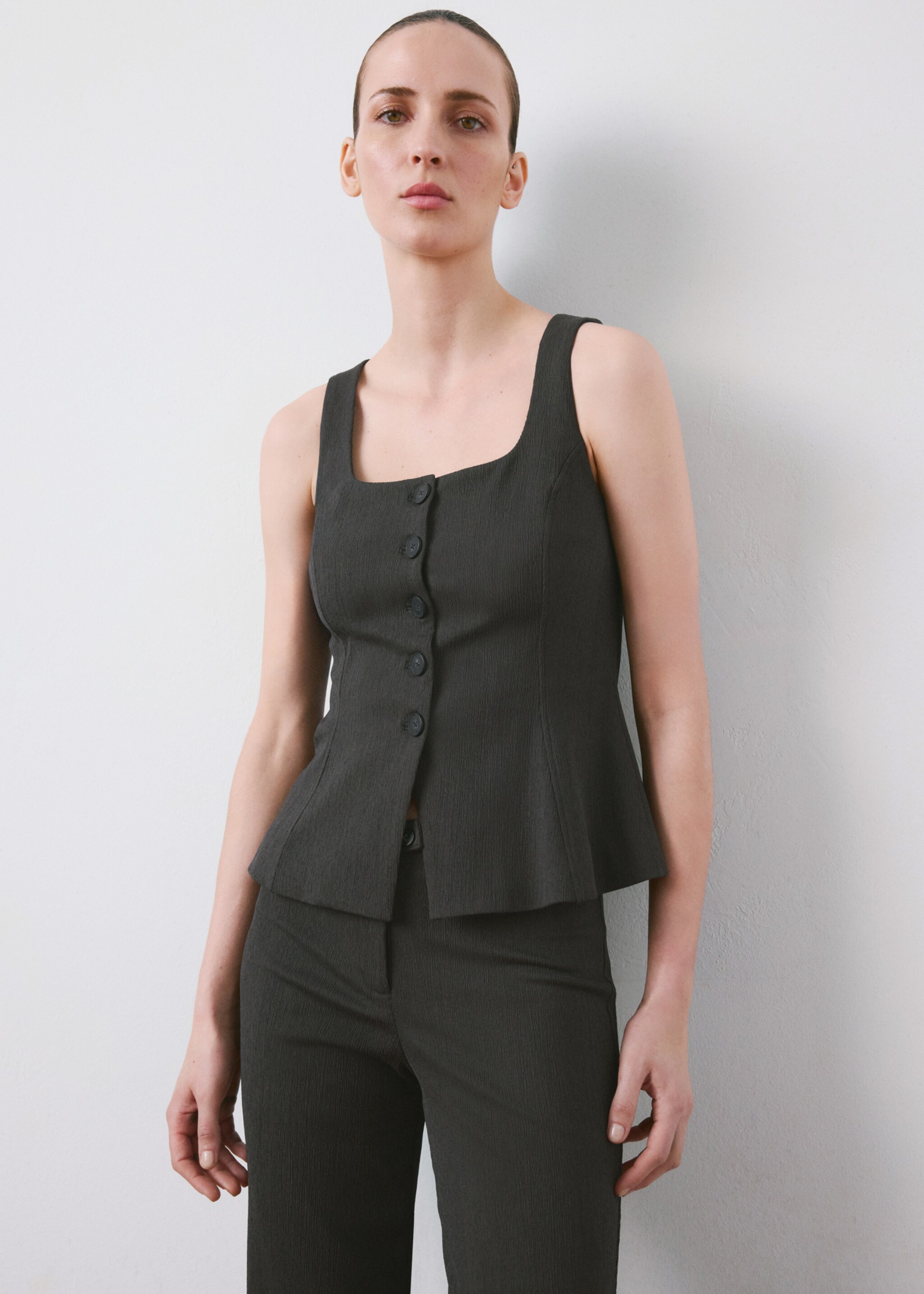 Straight mid-rise trousers - Details of the article 6, Grey. Ref: 27085833-00.