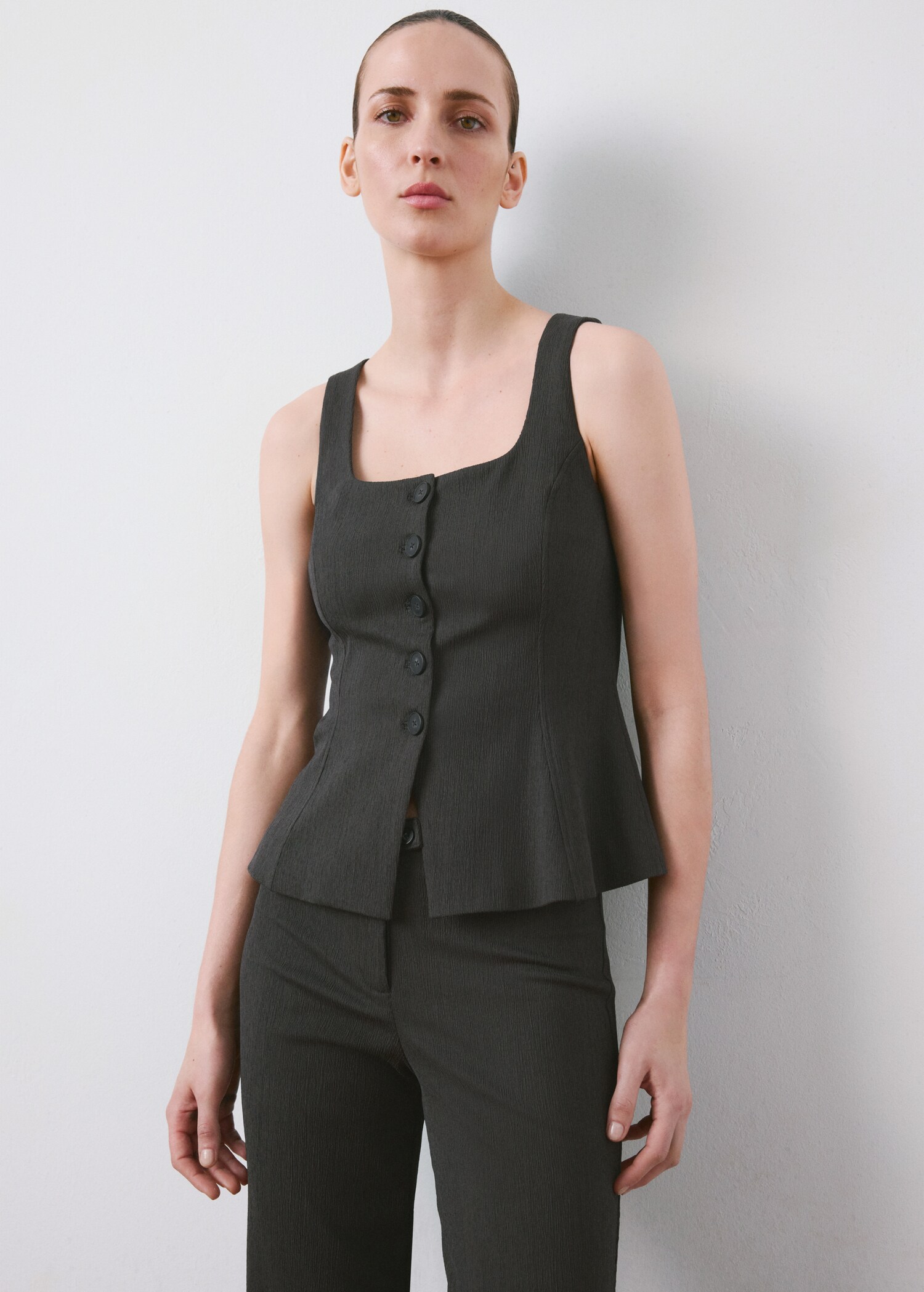 Straight mid-rise trousers - Details of the article 6