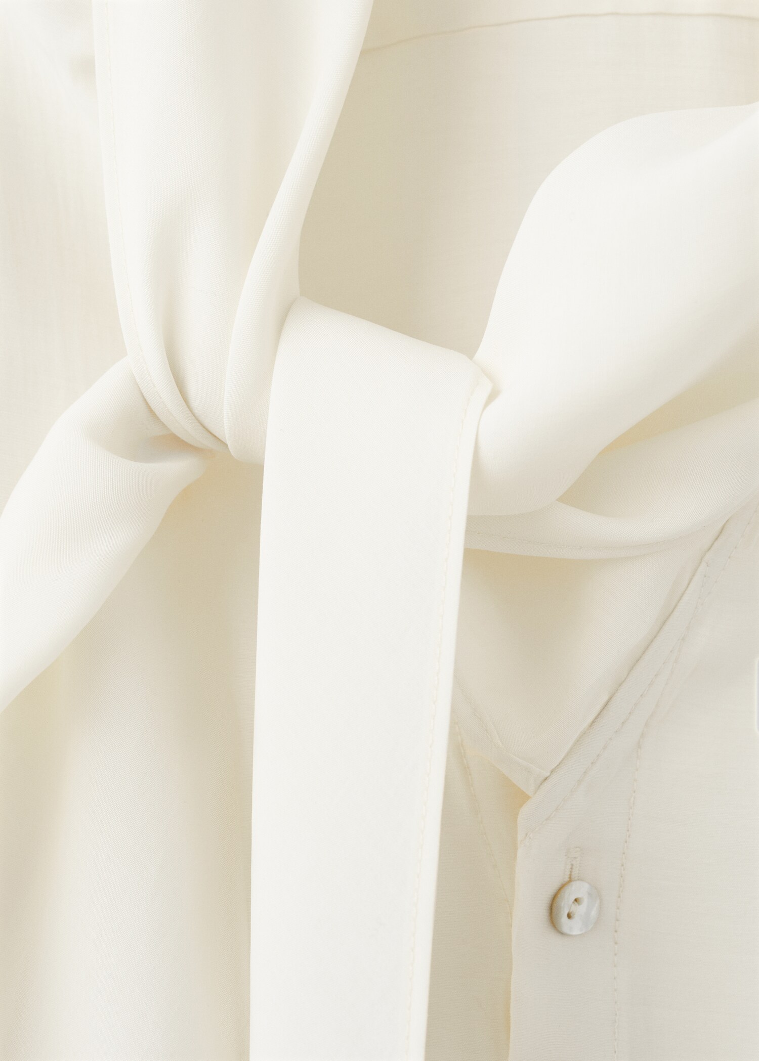 Scarf collar blouse - Details of the article 8