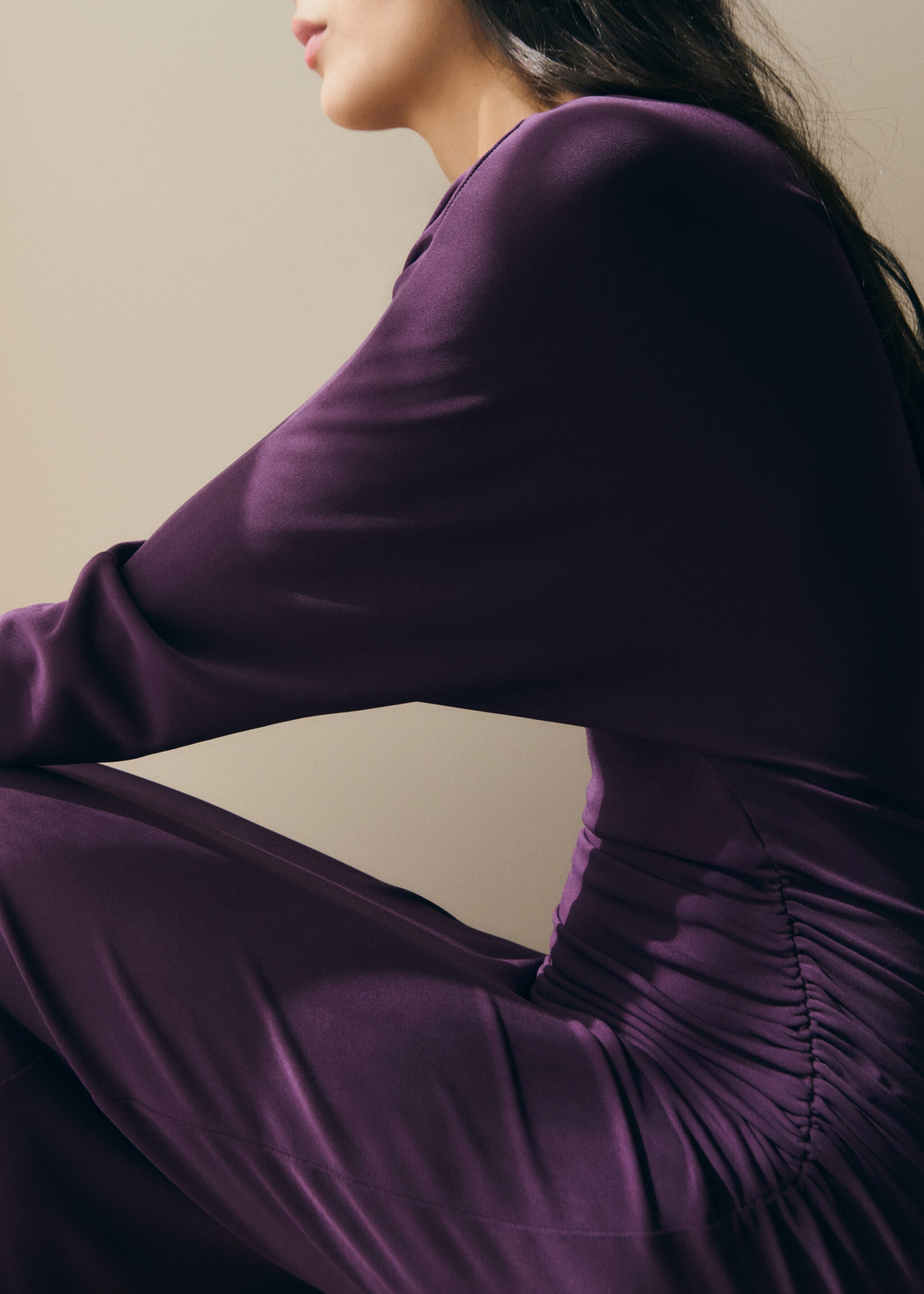 Asymmetrical dress with gathered body - Details of the article 1, Purple. Ref: 27085839-00.